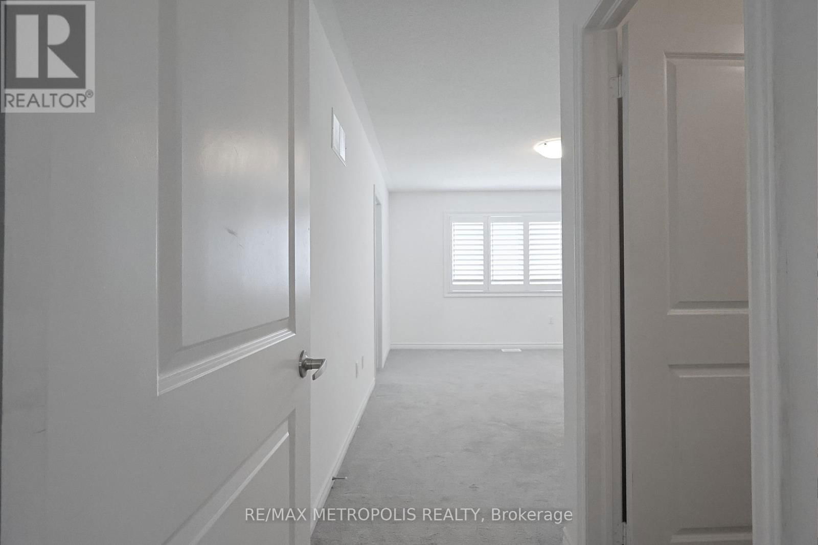 314 RUSSELL STREET Image 9