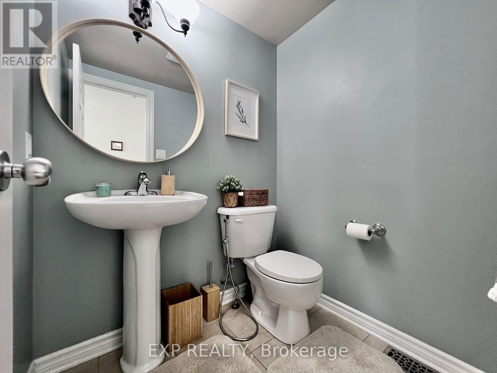 700 BEATRICE DRIVE Image 12