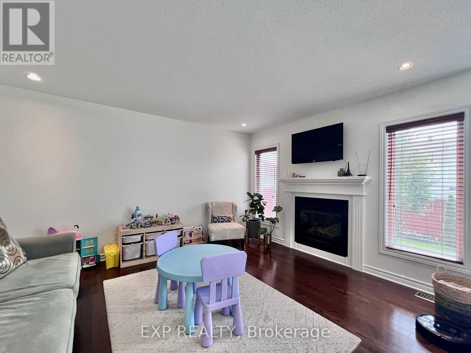 700 BEATRICE DRIVE Image 13