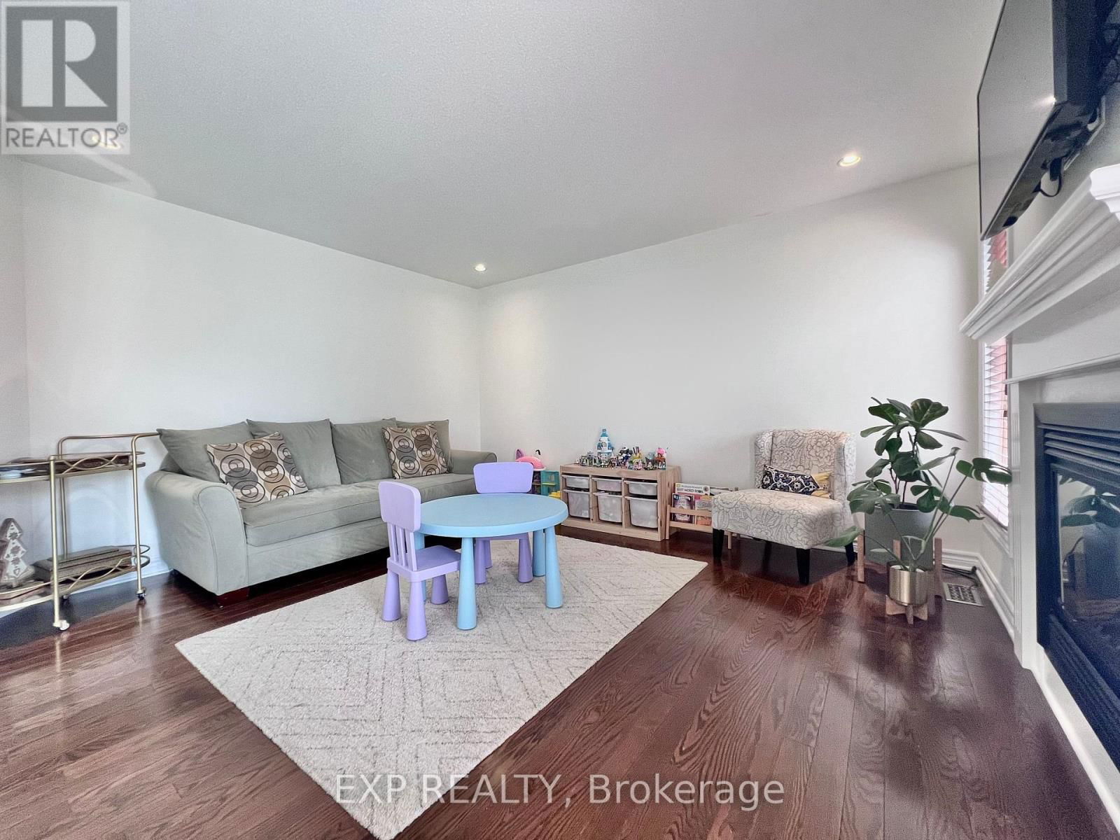 700 BEATRICE DRIVE Image 14