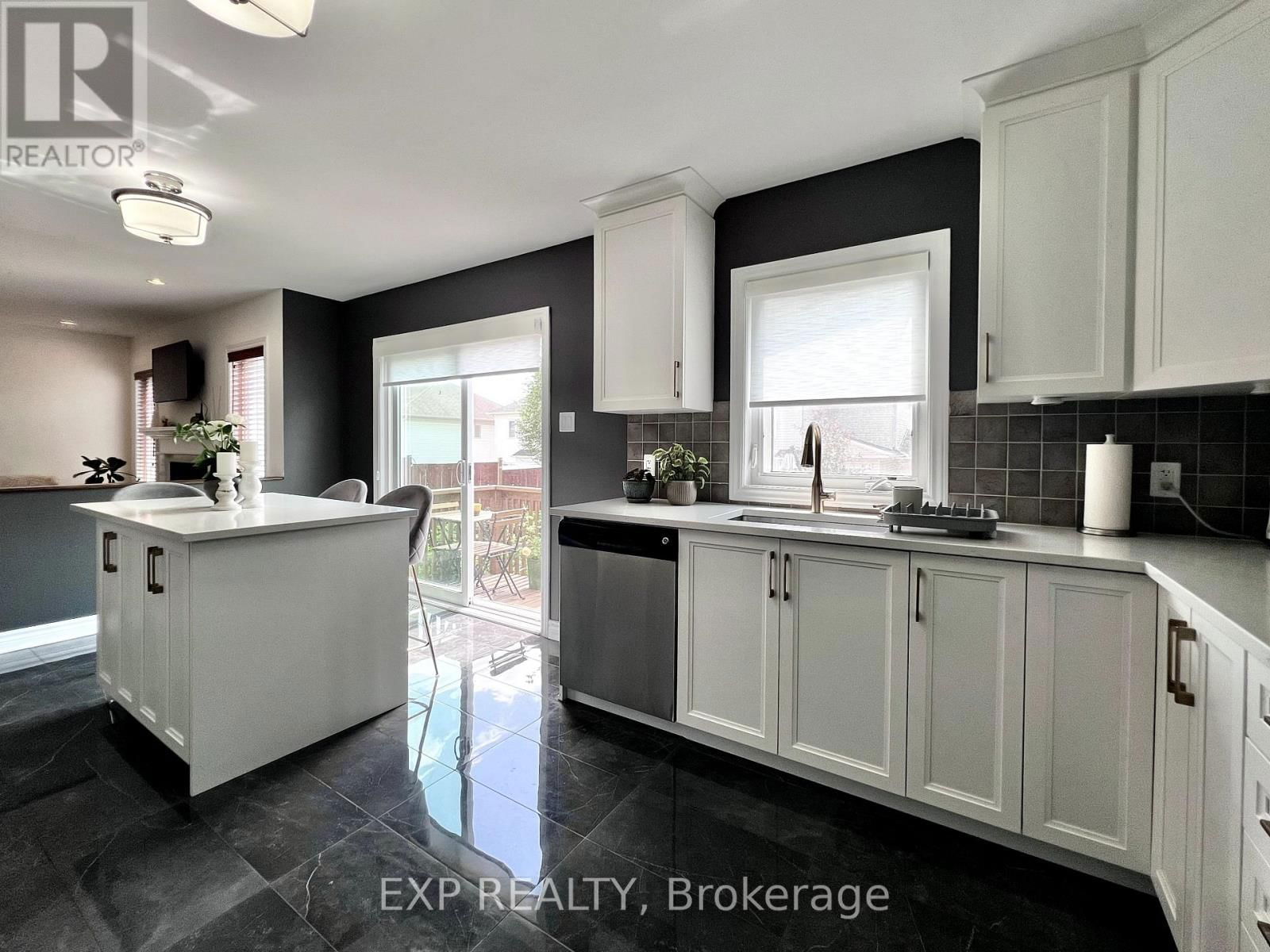 700 BEATRICE DRIVE Image 23