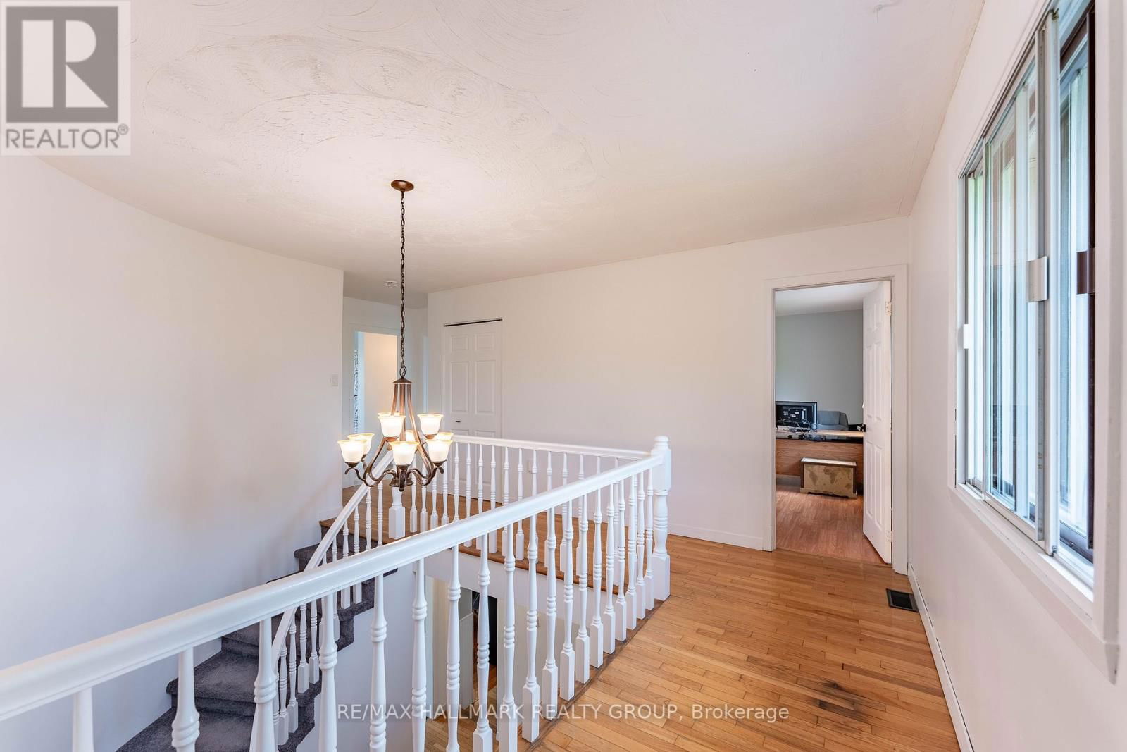 2914 PATTEE ROAD EAST Image 19
