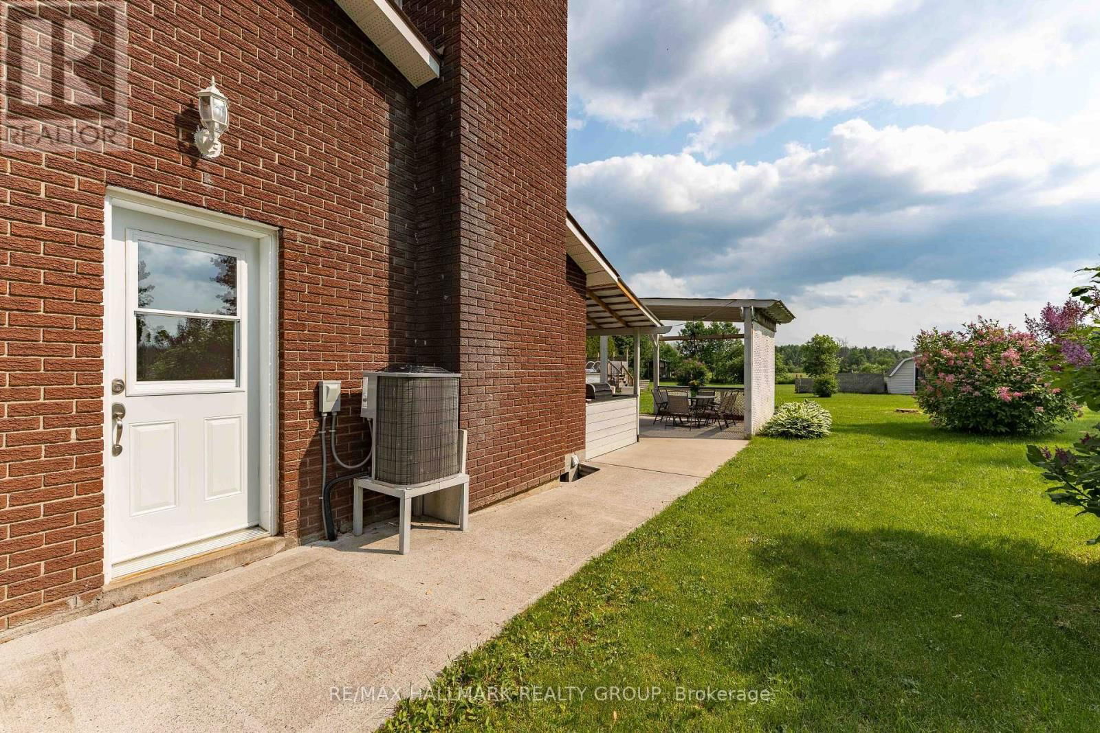 2914 PATTEE ROAD EAST Image 29