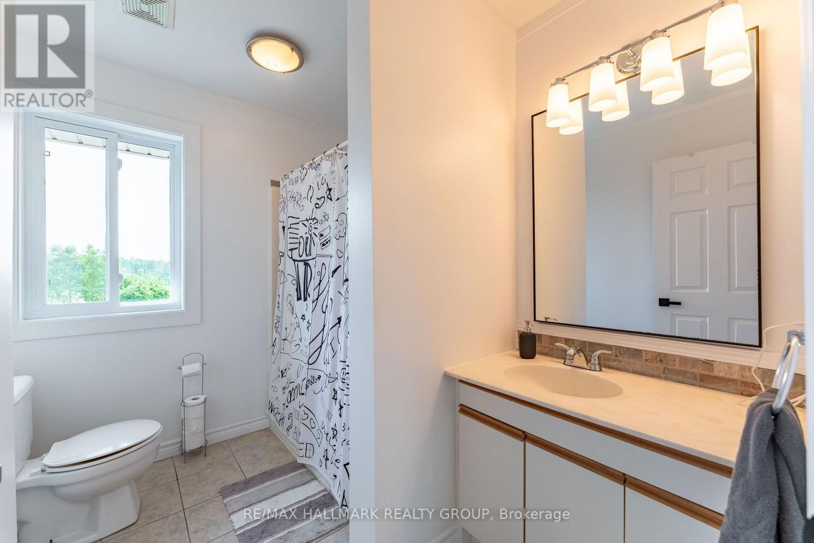 2914 PATTEE ROAD EAST Image 32