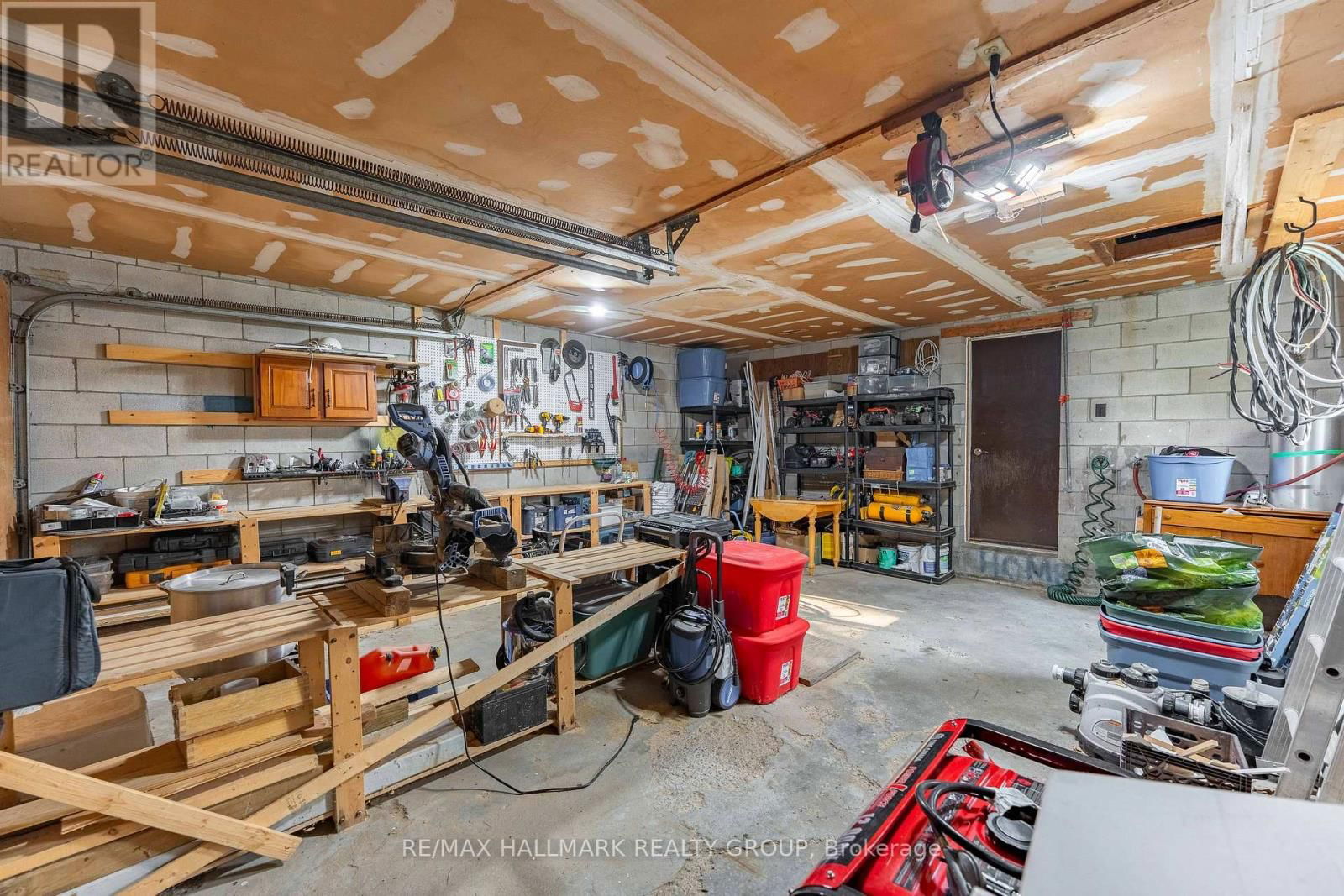 2914 PATTEE ROAD EAST Image 37