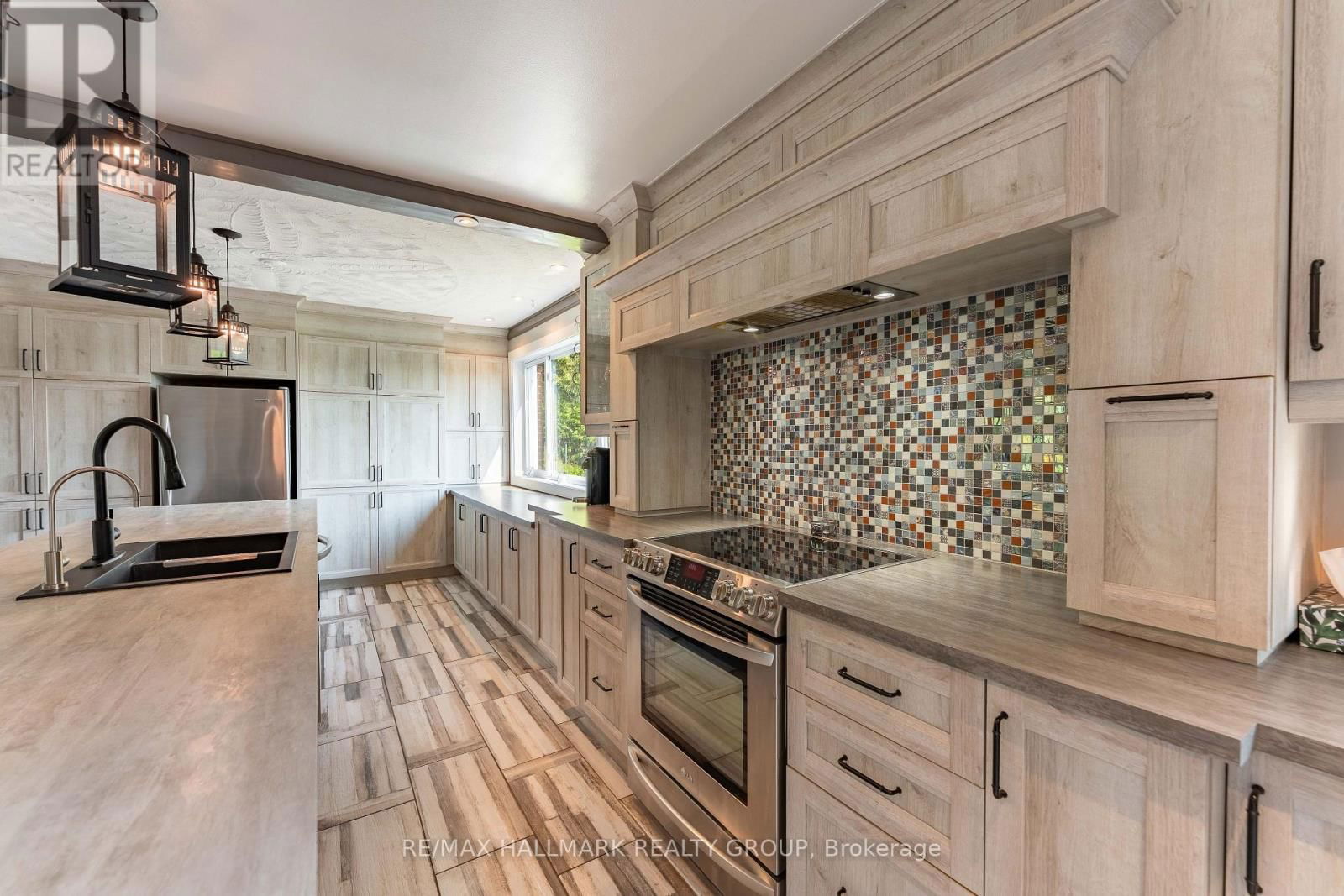 2914 PATTEE ROAD EAST Image 47