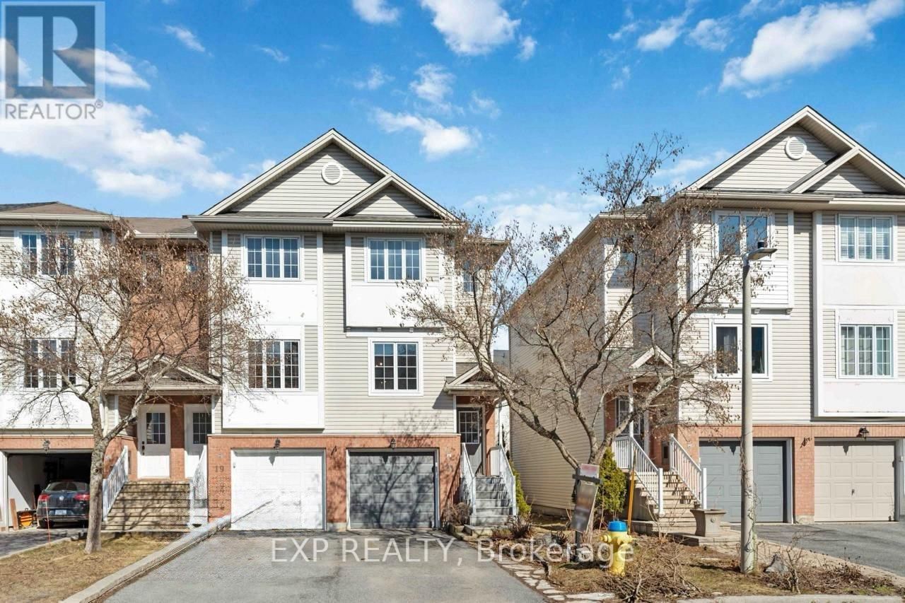 21 YORKVILLE STREET Image 1