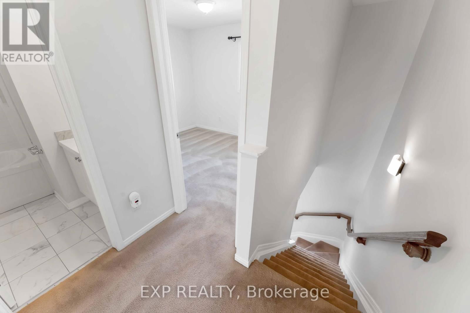 21 YORKVILLE STREET Image 19