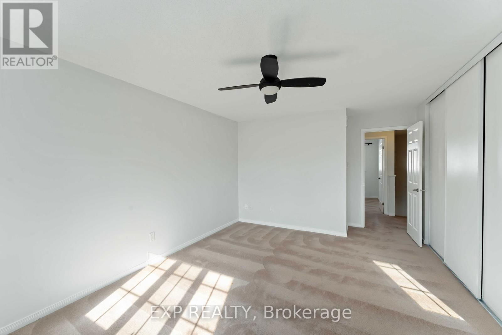 21 YORKVILLE STREET Image 22
