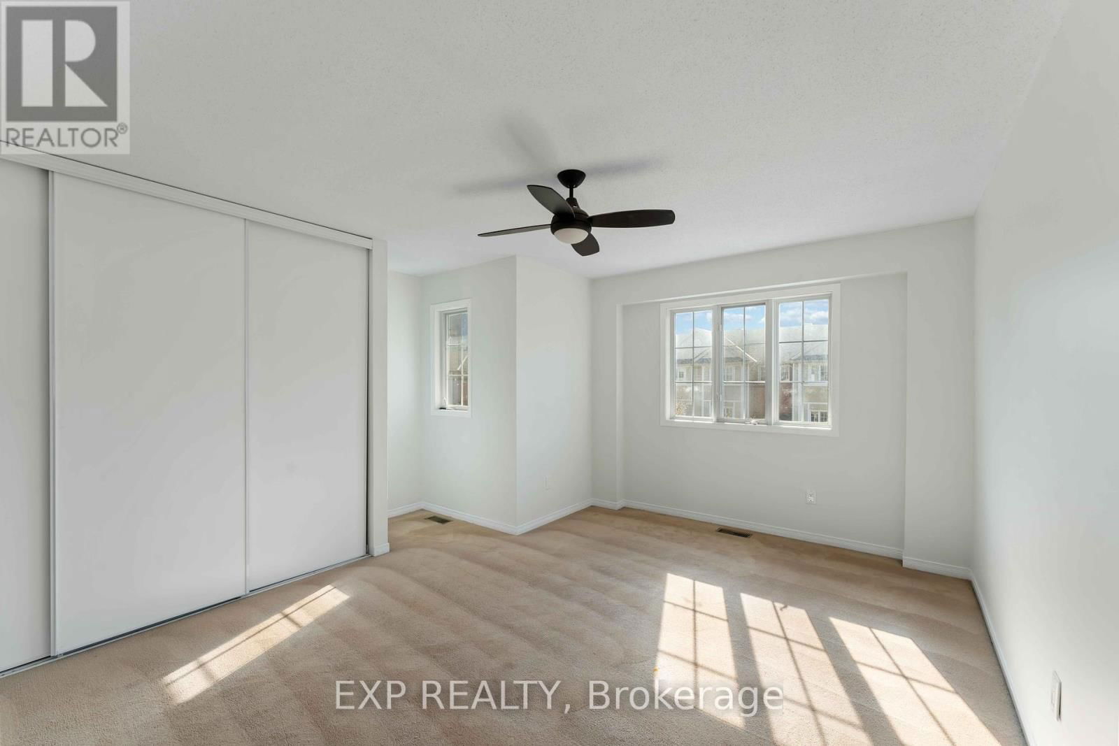21 YORKVILLE STREET Image 24