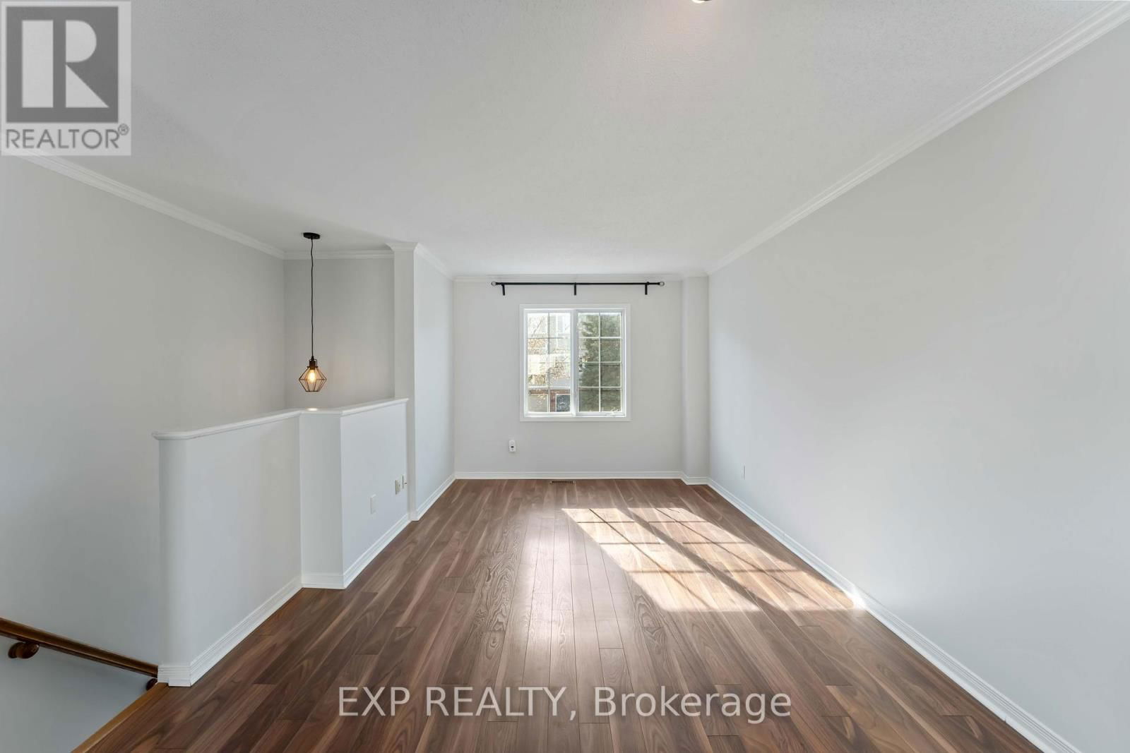 21 YORKVILLE STREET Image 3