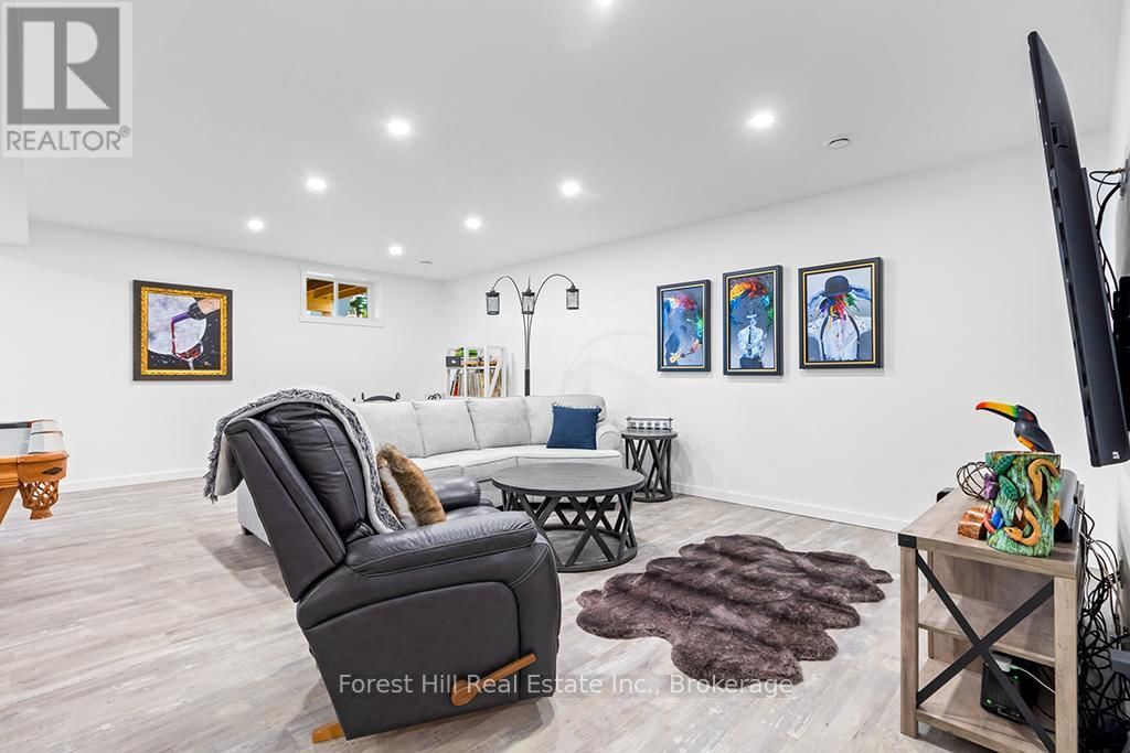 45 HILL STREET Image 34