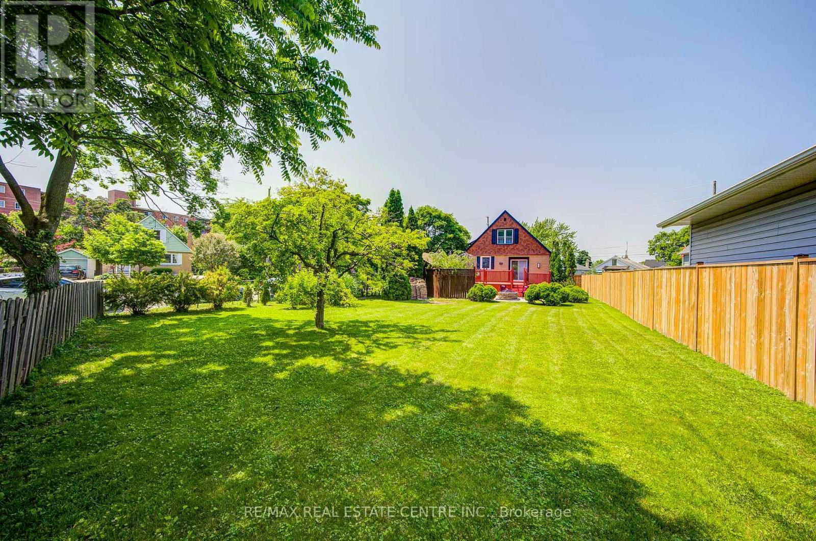 272 GRANTHAM AVENUE Image 37