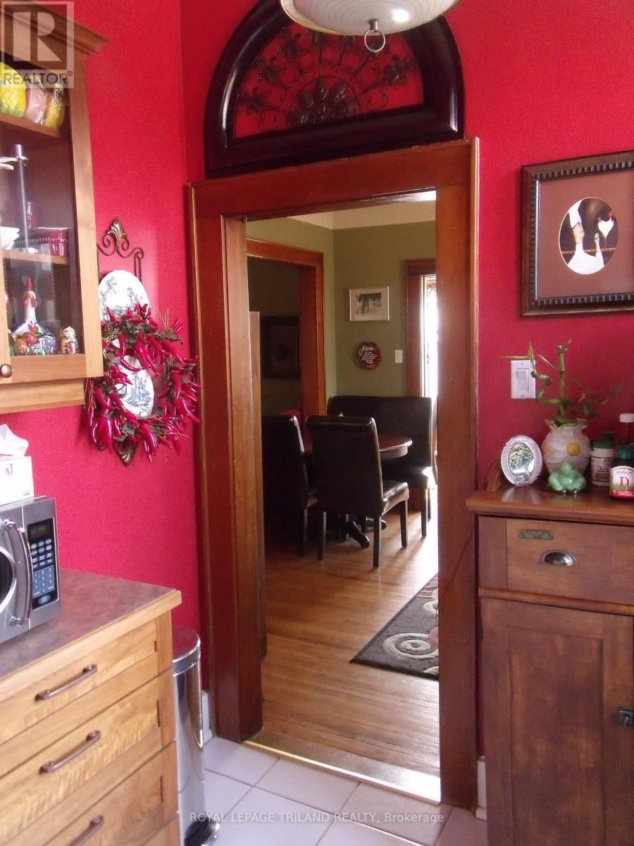 92 MOORE STREET NORTH Image 31