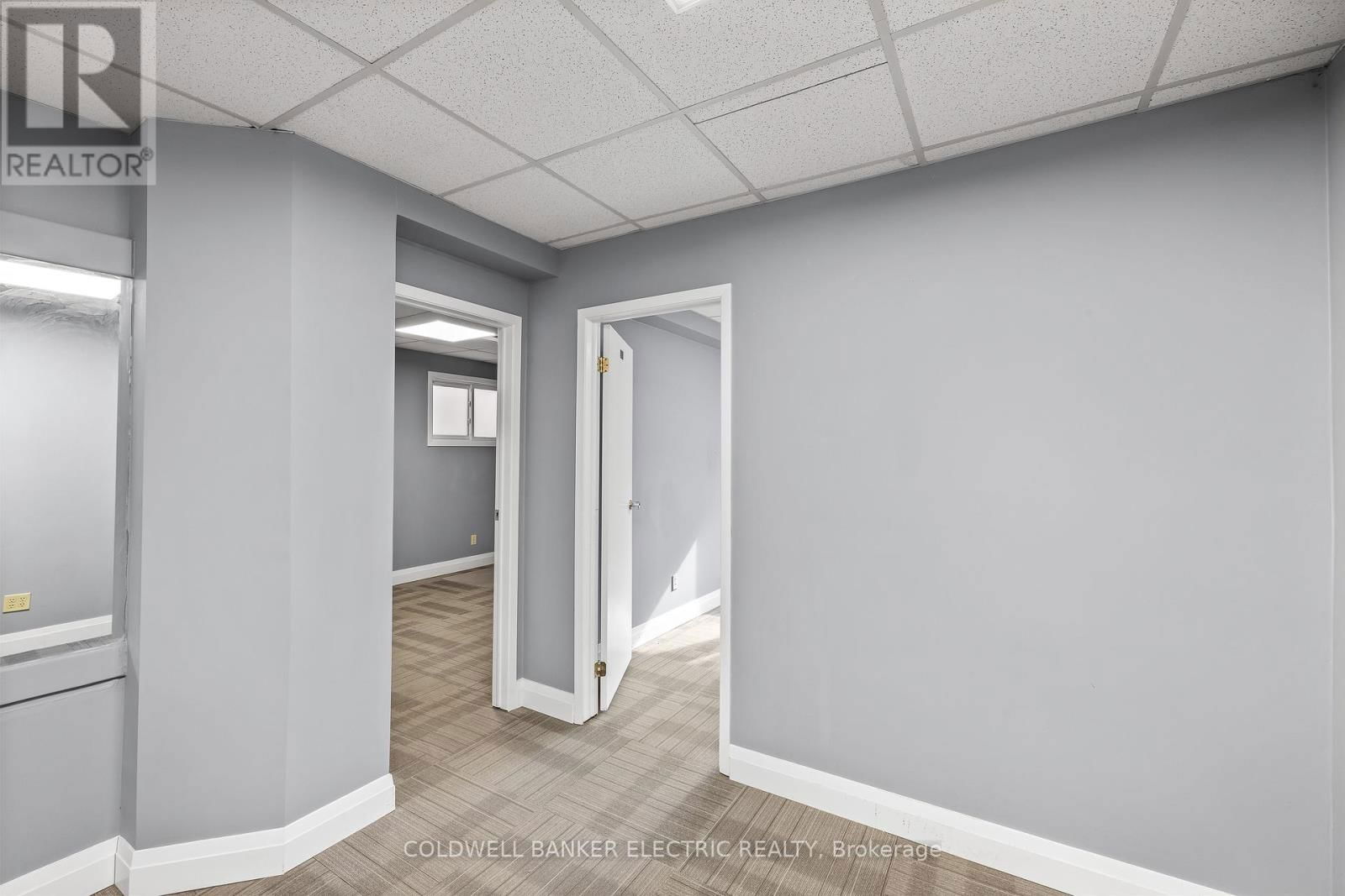 310 RUBIDGE STREET Image 14