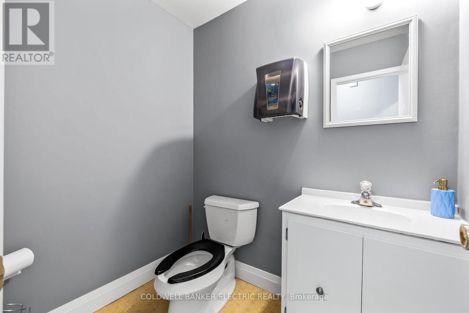 310 RUBIDGE STREET Image 20