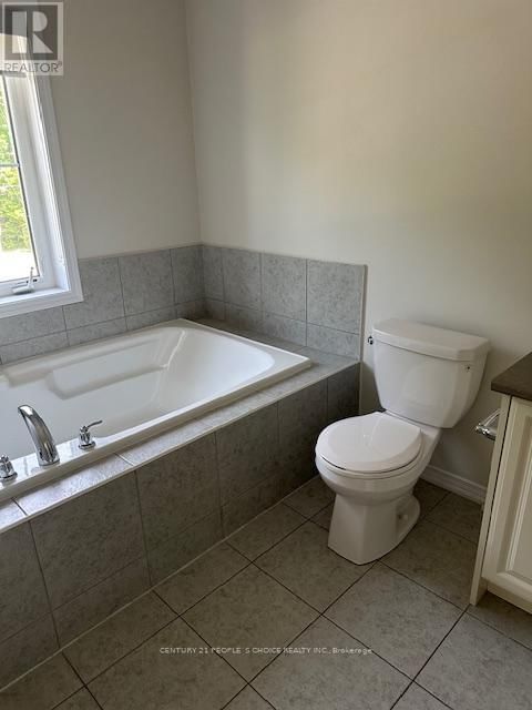 12 - 8273 TULIP TREE DRIVE NORTH Image 11