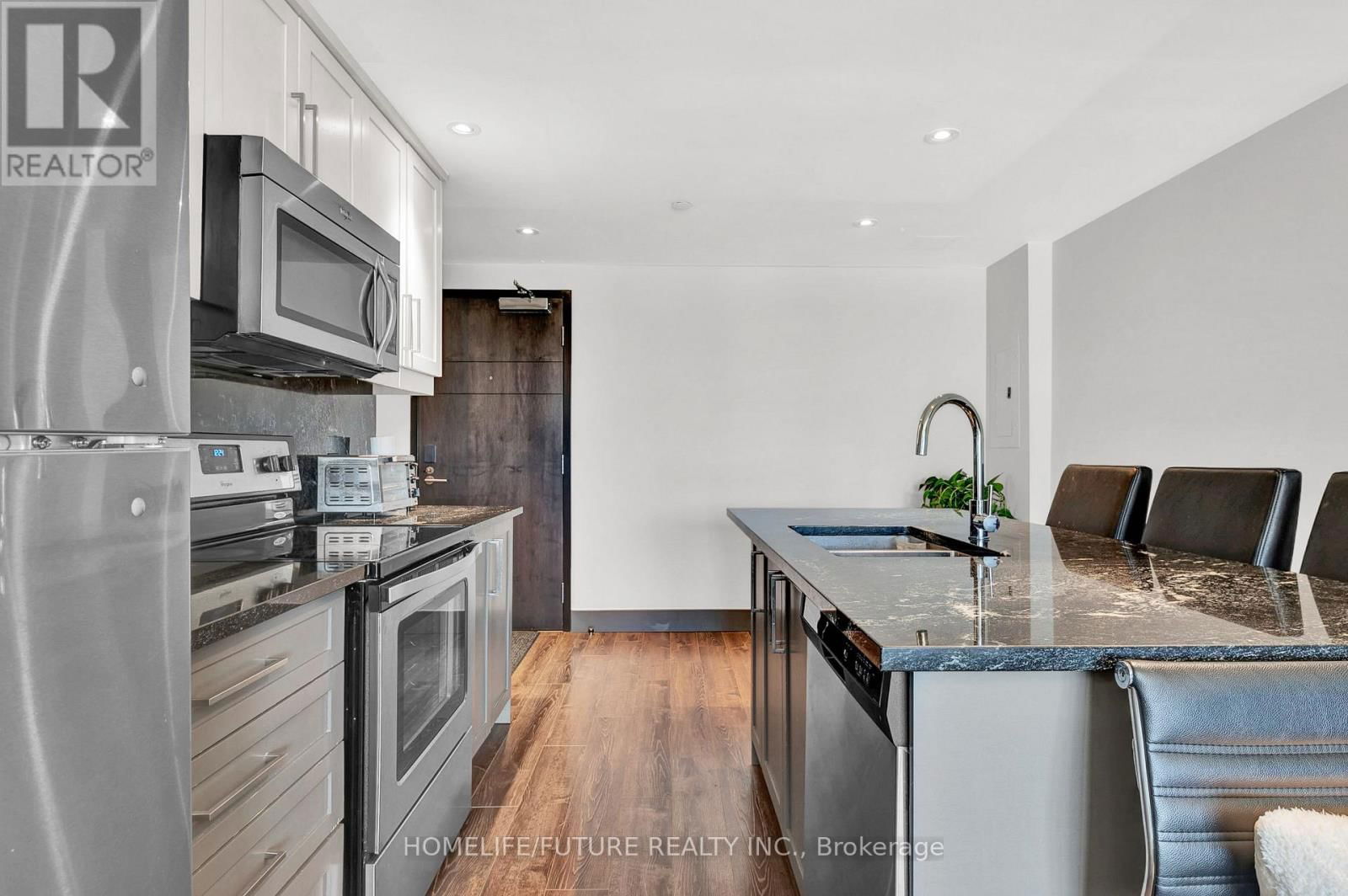 C232 - 330 PHILLIP ST STREET Image 17