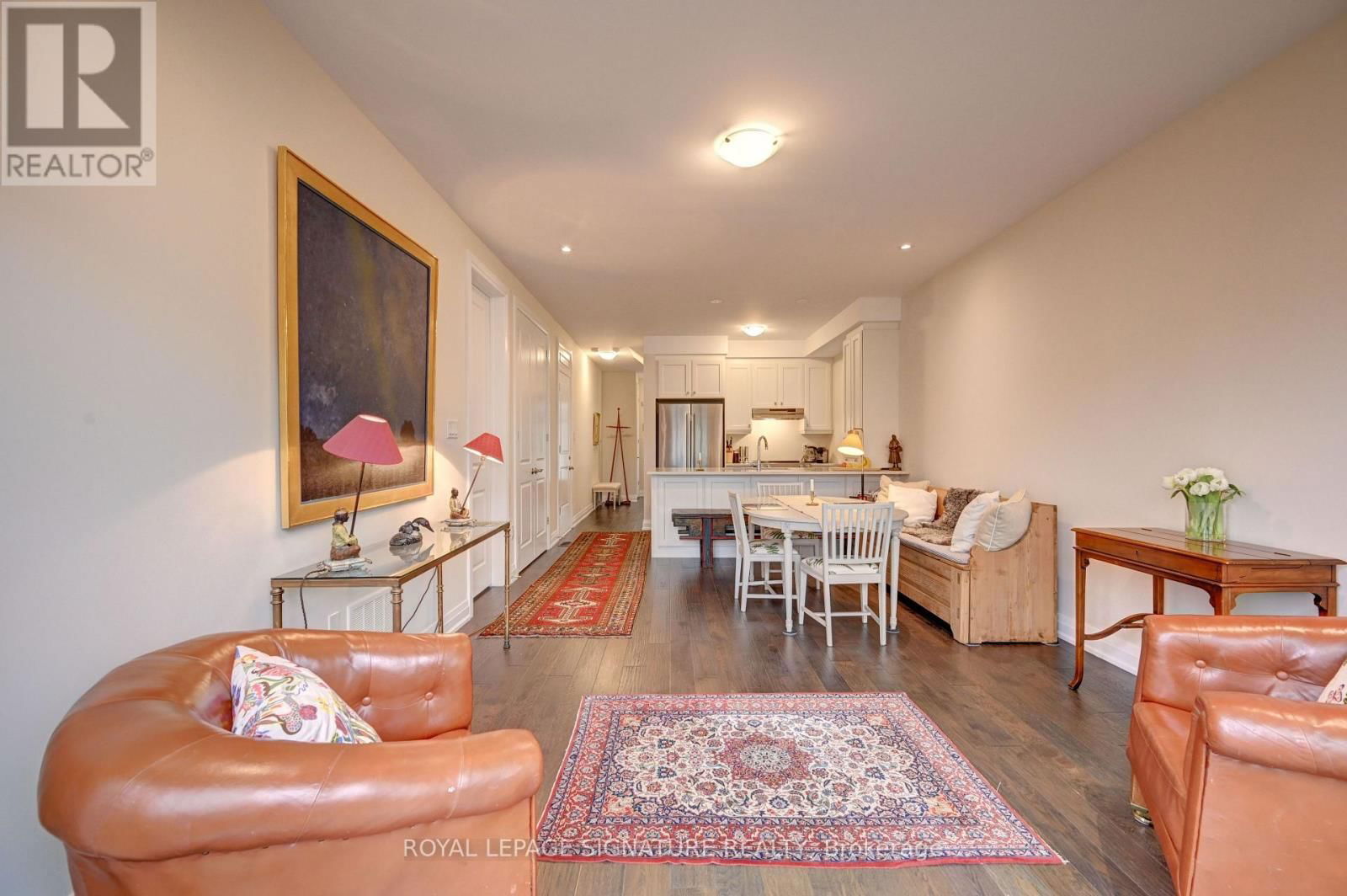 38 WINDSOR CIRCLE Image 14
