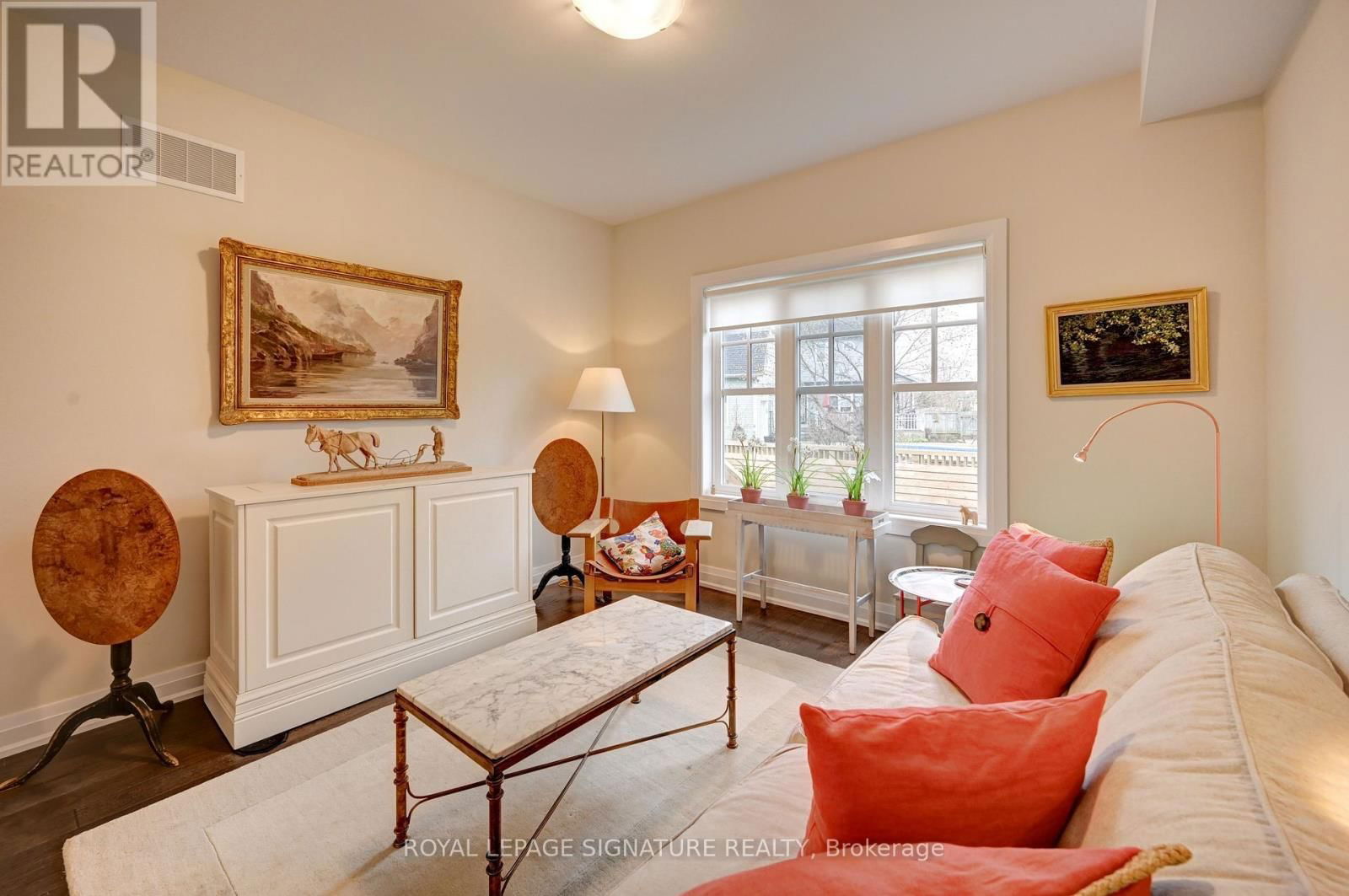38 WINDSOR CIRCLE Image 20