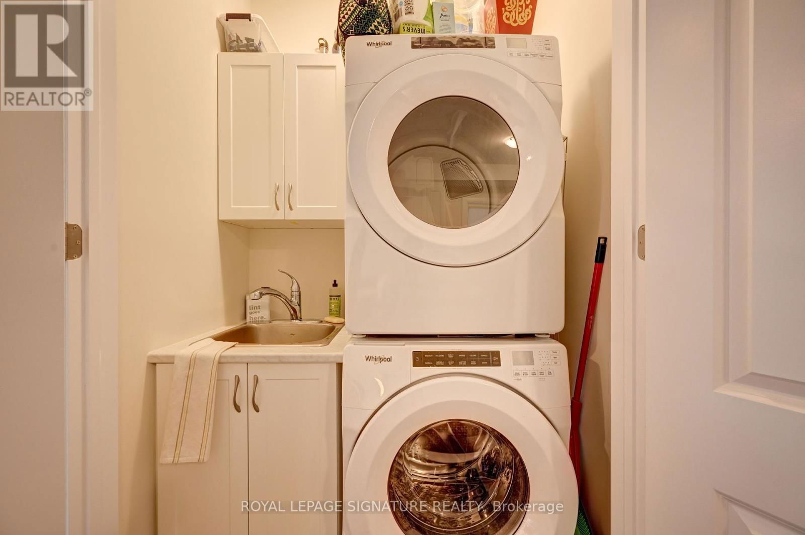 38 WINDSOR CIRCLE Image 25