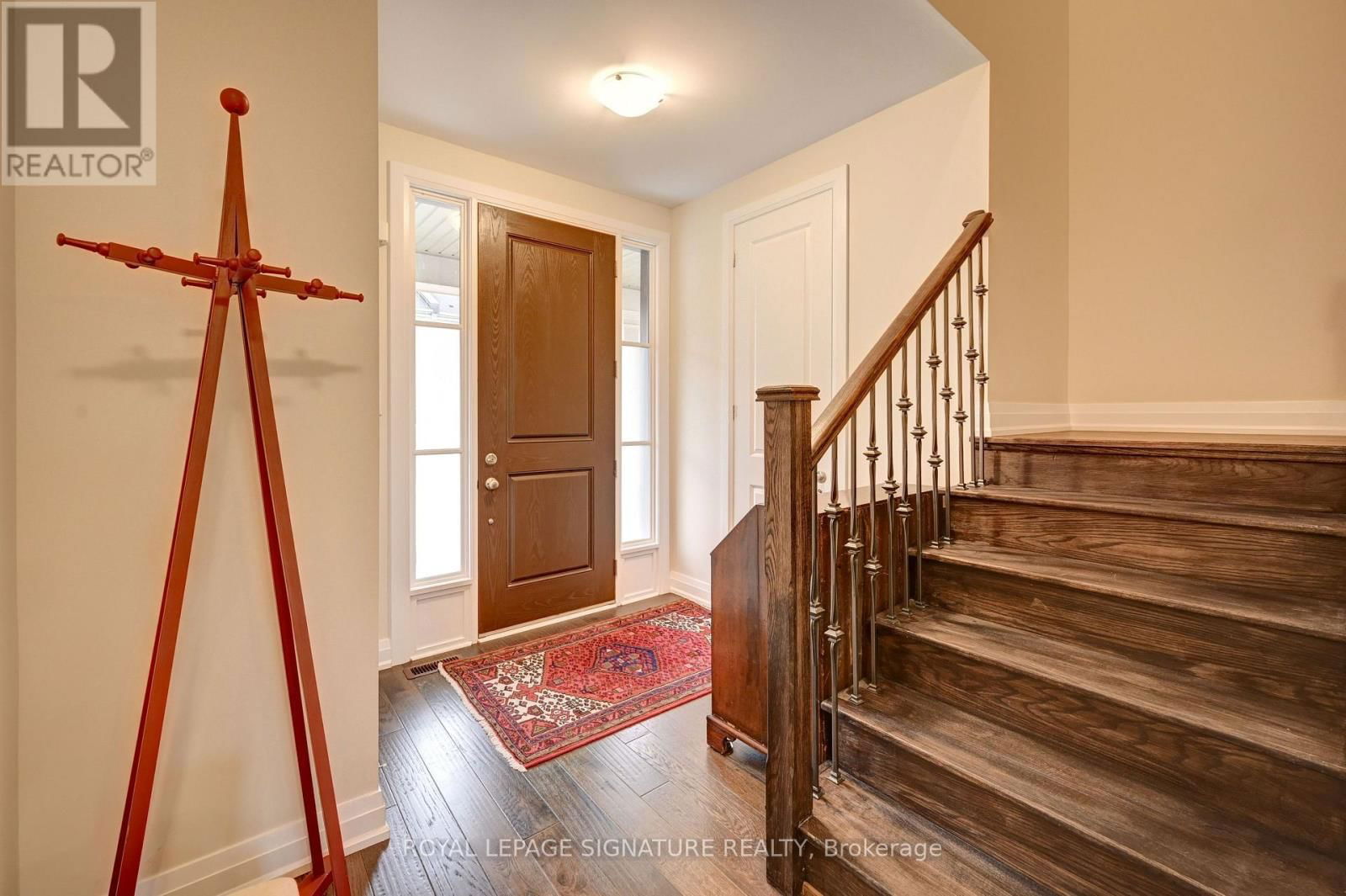 38 WINDSOR CIRCLE Image 28