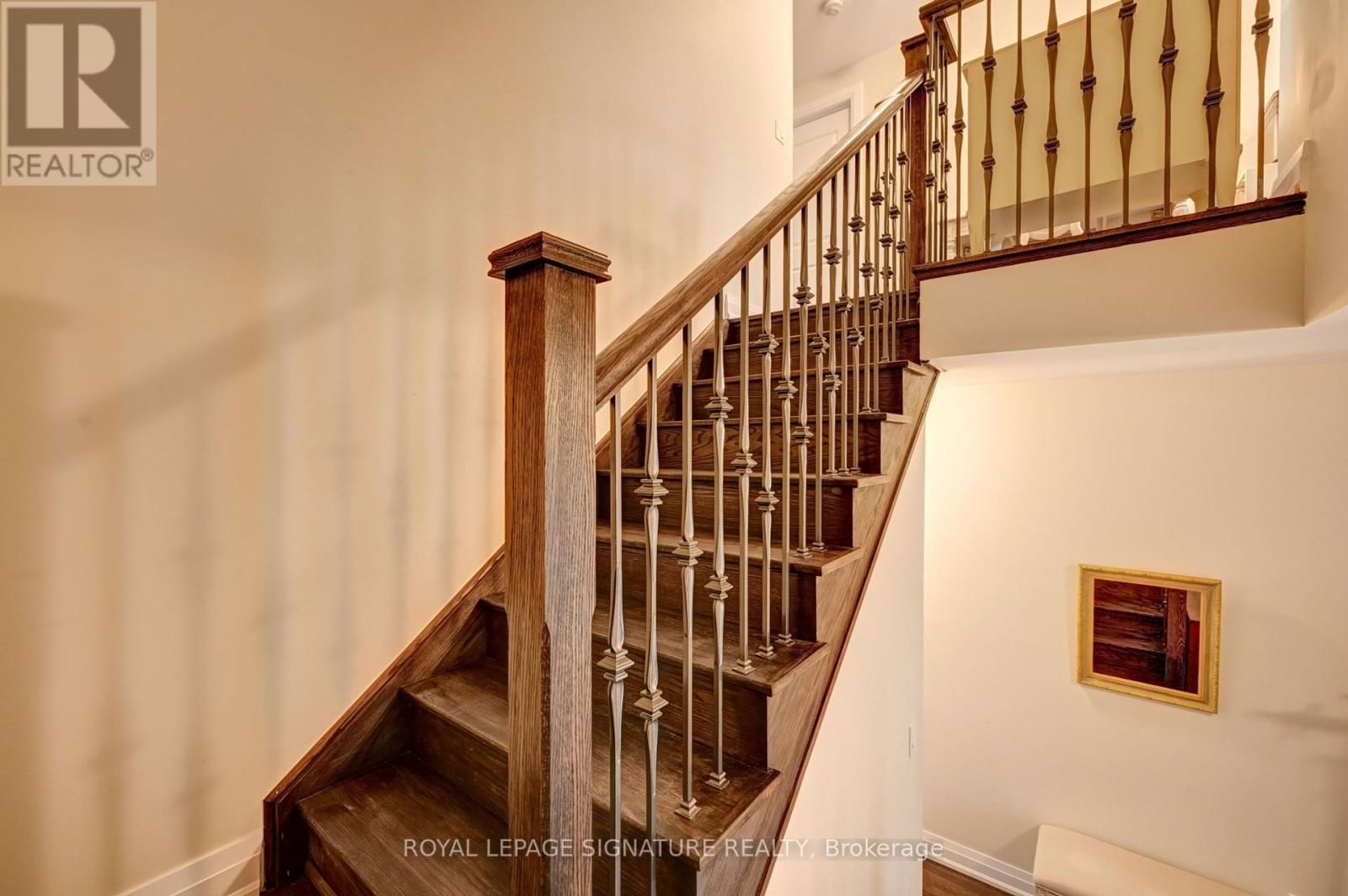 38 WINDSOR CIRCLE Image 31