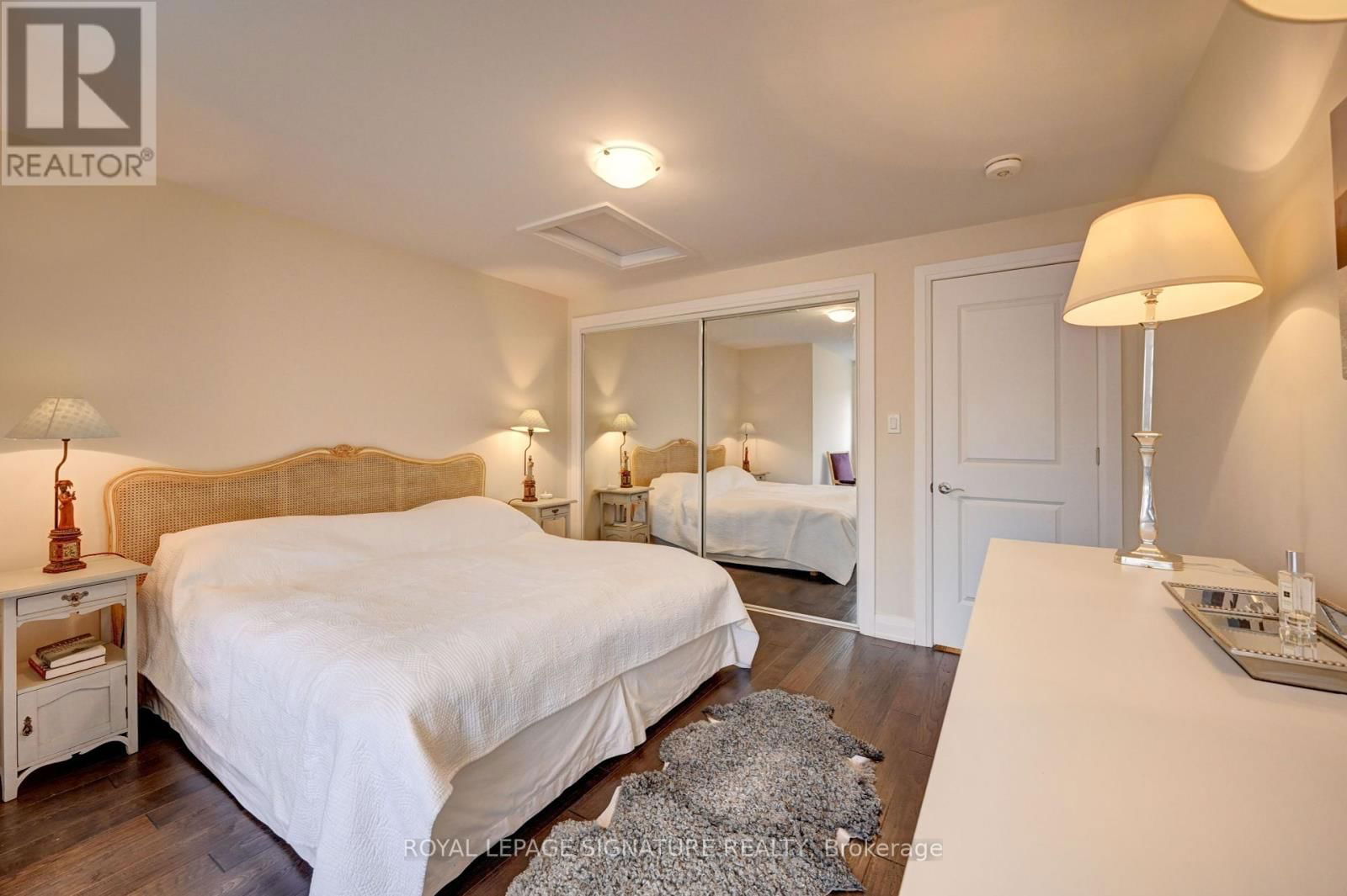 38 WINDSOR CIRCLE Image 37