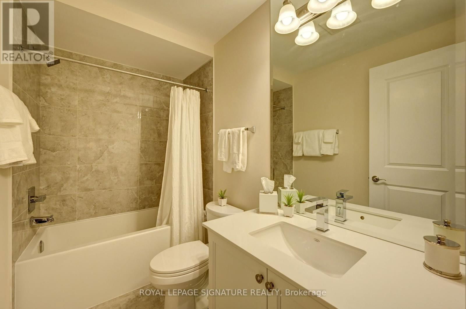 38 WINDSOR CIRCLE Image 40