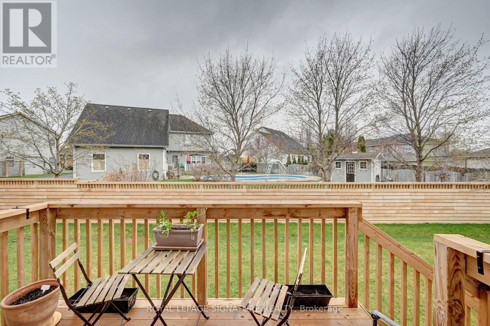 38 WINDSOR CIRCLE Image 45