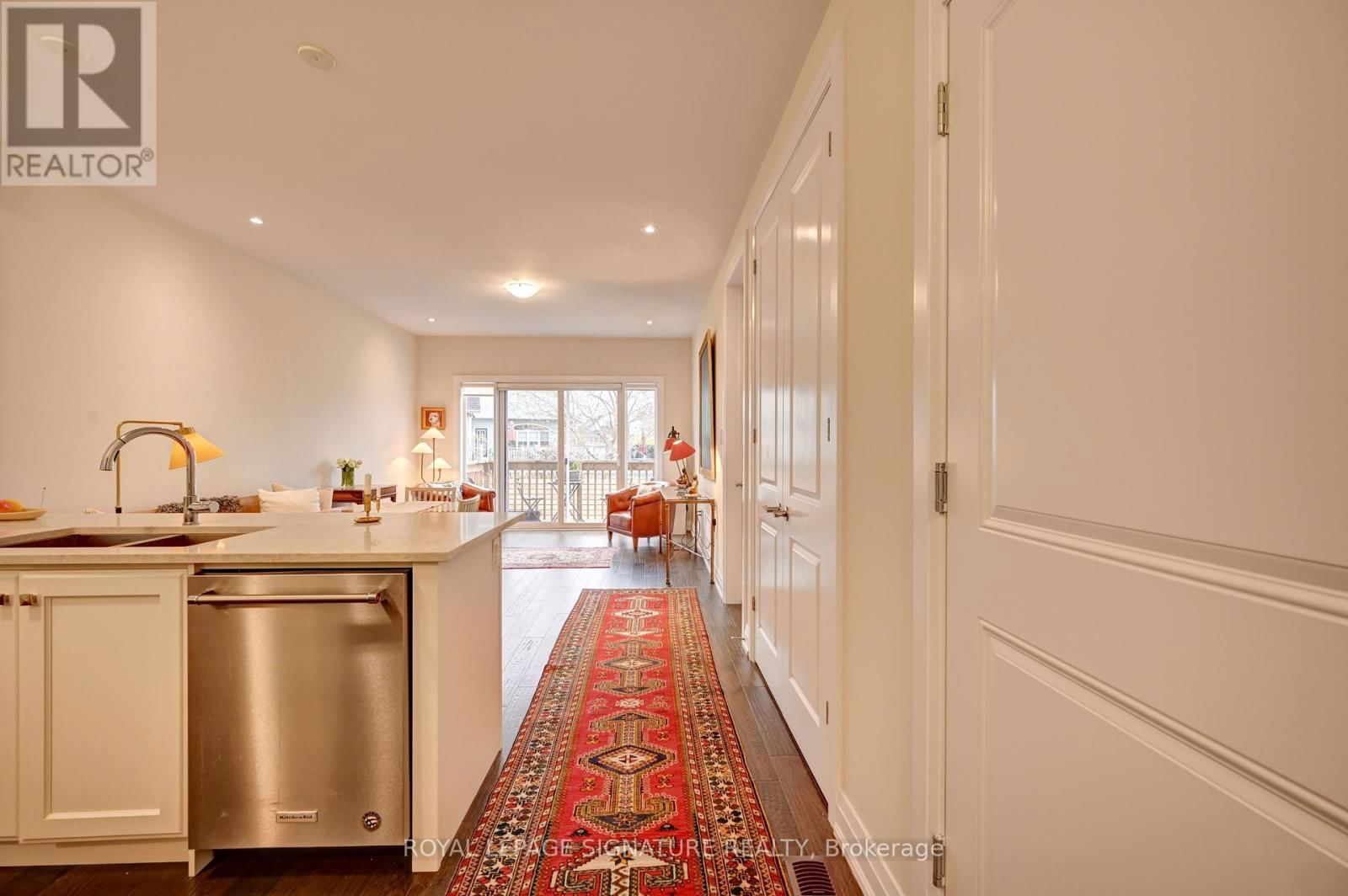 38 WINDSOR CIRCLE Image 7