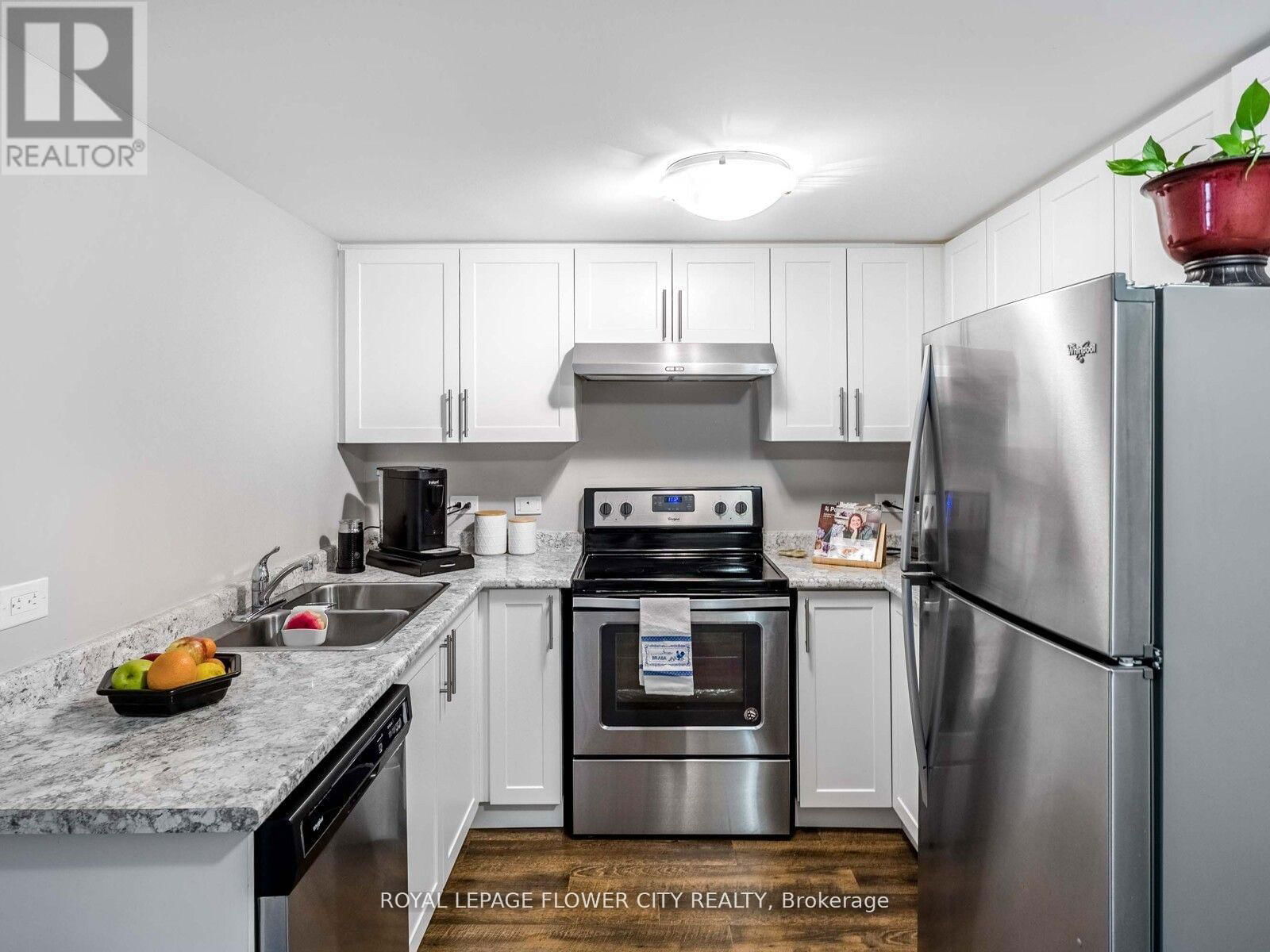 303 - 7 KAY CRESCENT Image 12