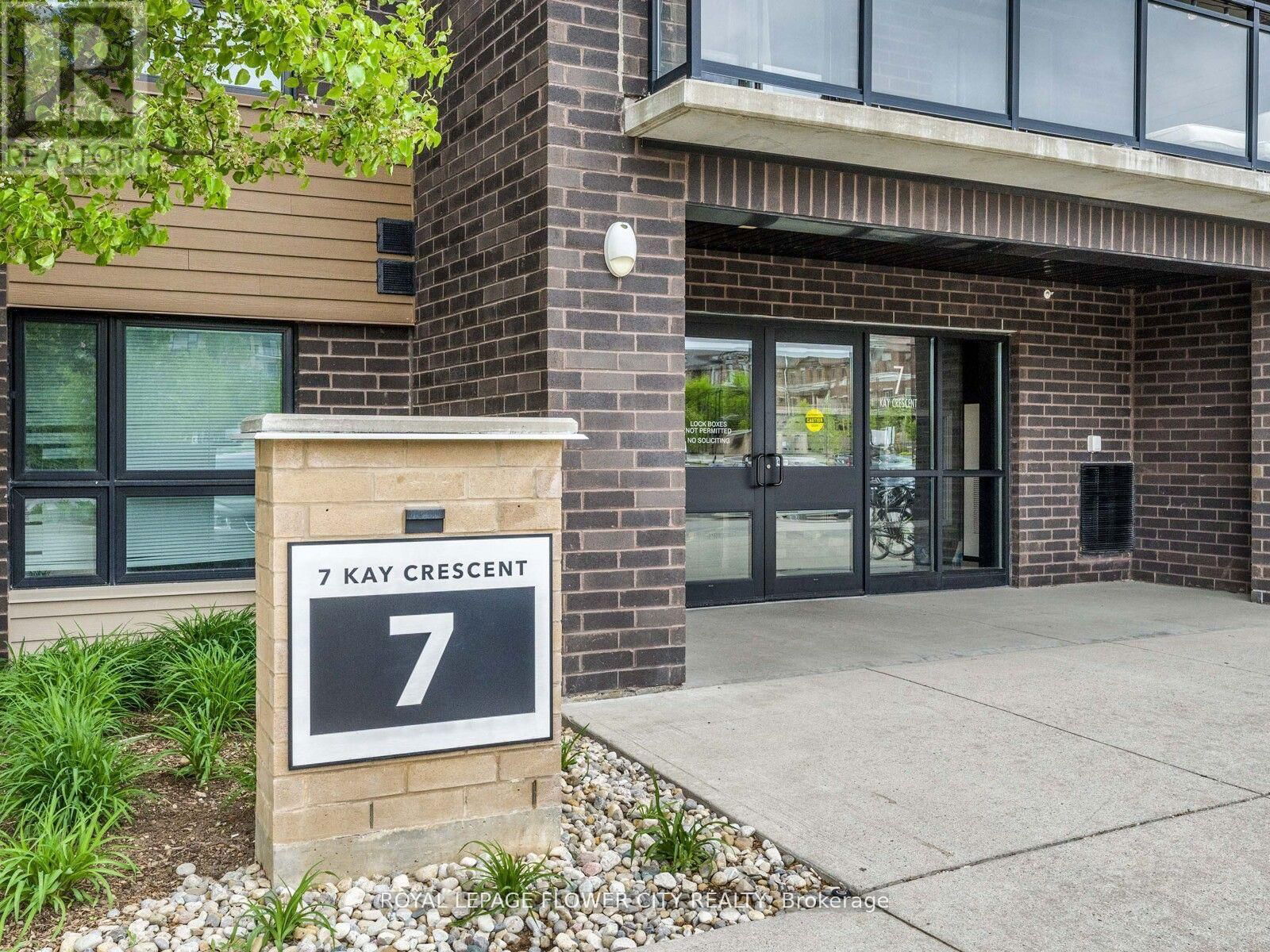 303 - 7 KAY CRESCENT Image 2