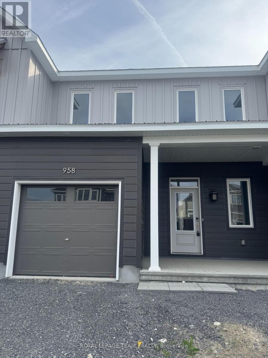 958 SEAGRAVE LANE Image 1