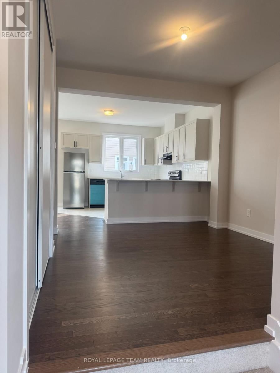 958 SEAGRAVE LANE Image 3