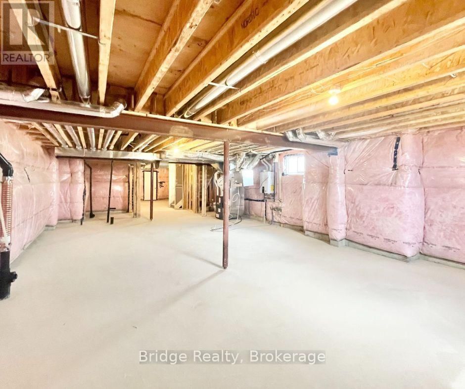 744 KHALSA DRIVE Image 10