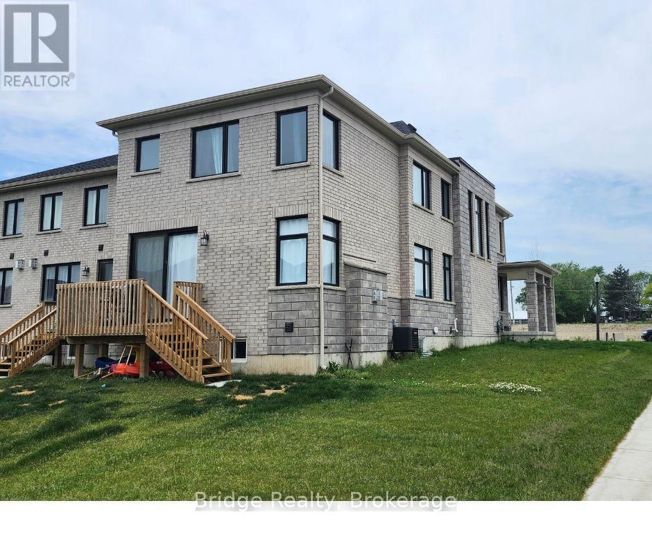 744 KHALSA DRIVE Image 11