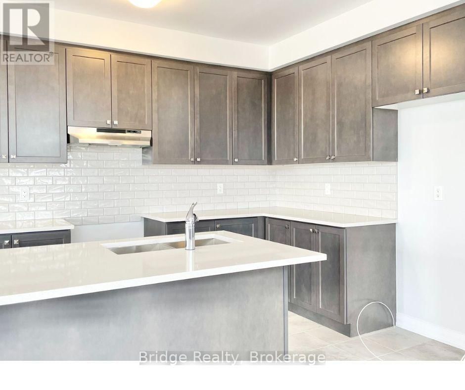 744 KHALSA DRIVE Image 4