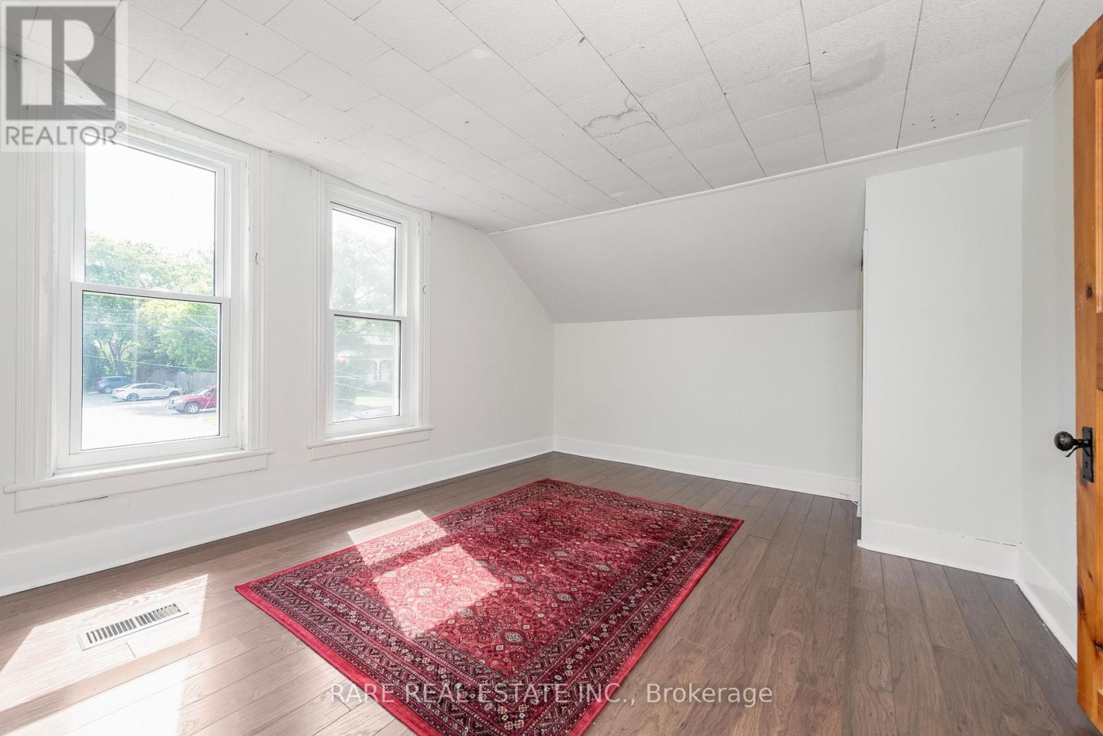 46 ABERDEEN AVENUE Image 29