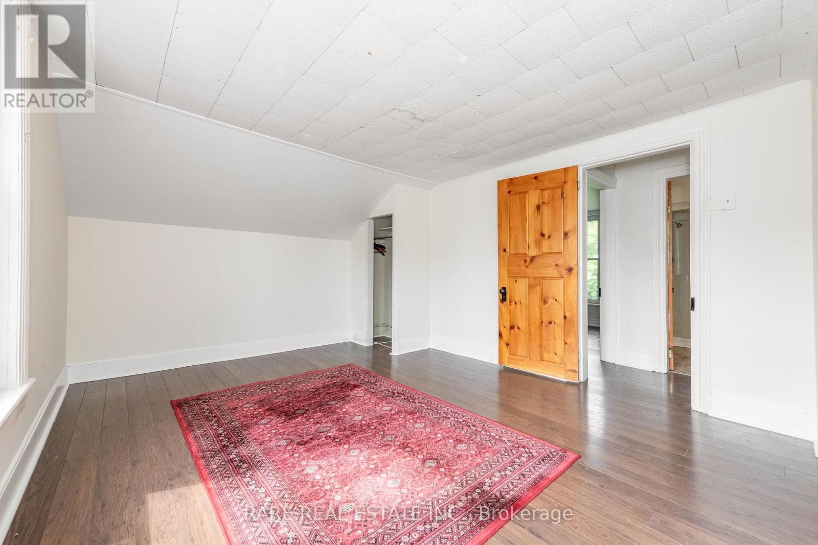 46 ABERDEEN AVENUE Image 30