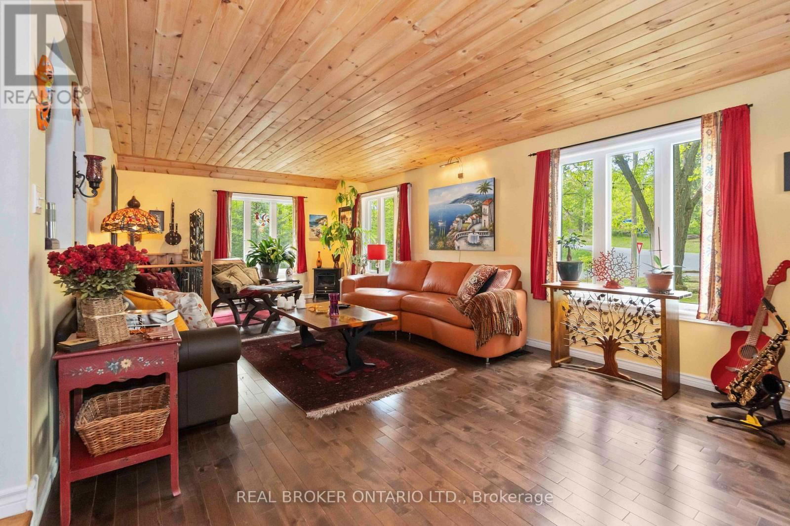 190 WOODS ROAD Image 11