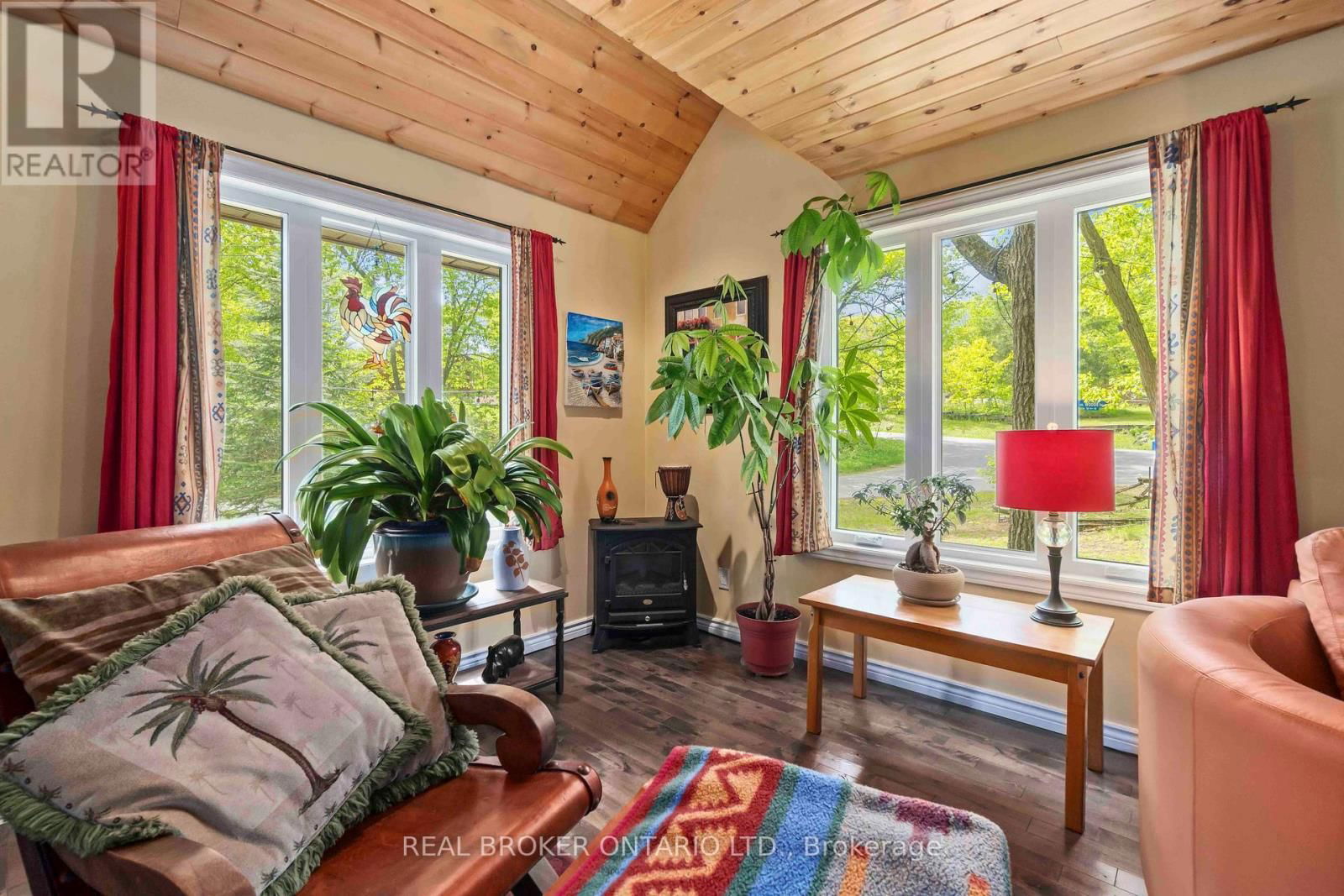 190 WOODS ROAD Image 17