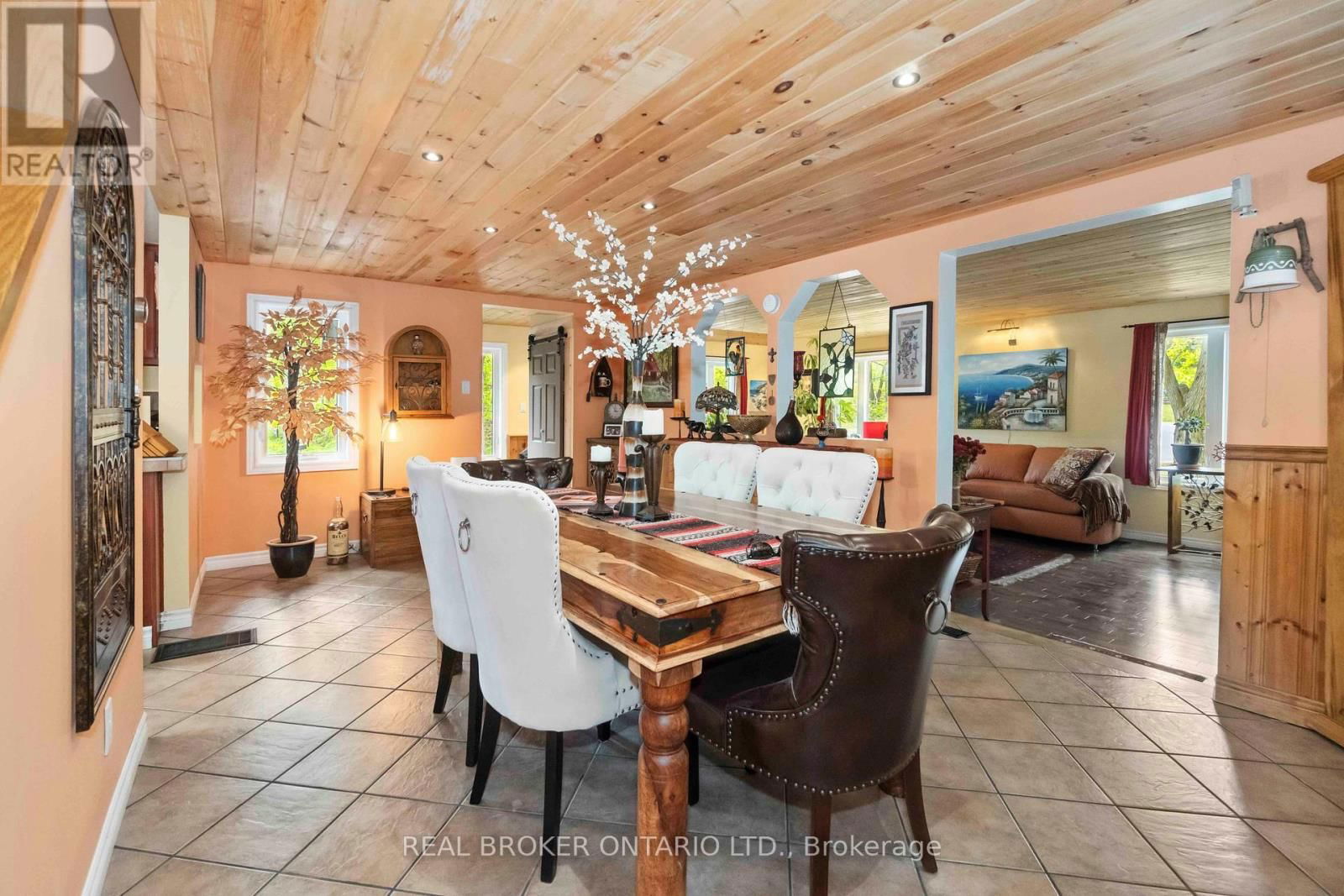 190 WOODS ROAD Image 22