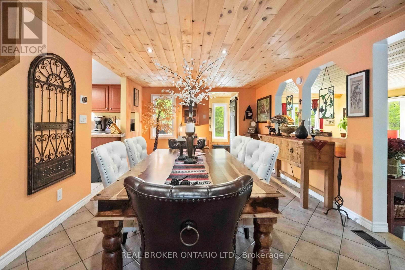 190 WOODS ROAD Image 24
