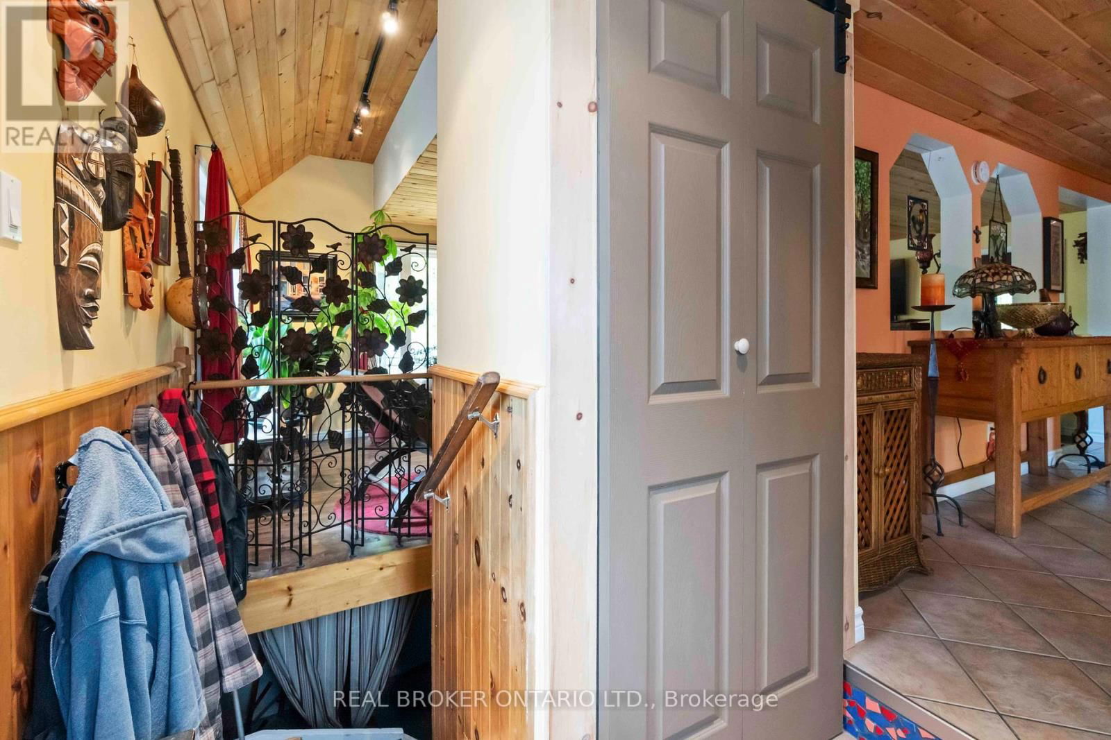 190 WOODS ROAD Image 32