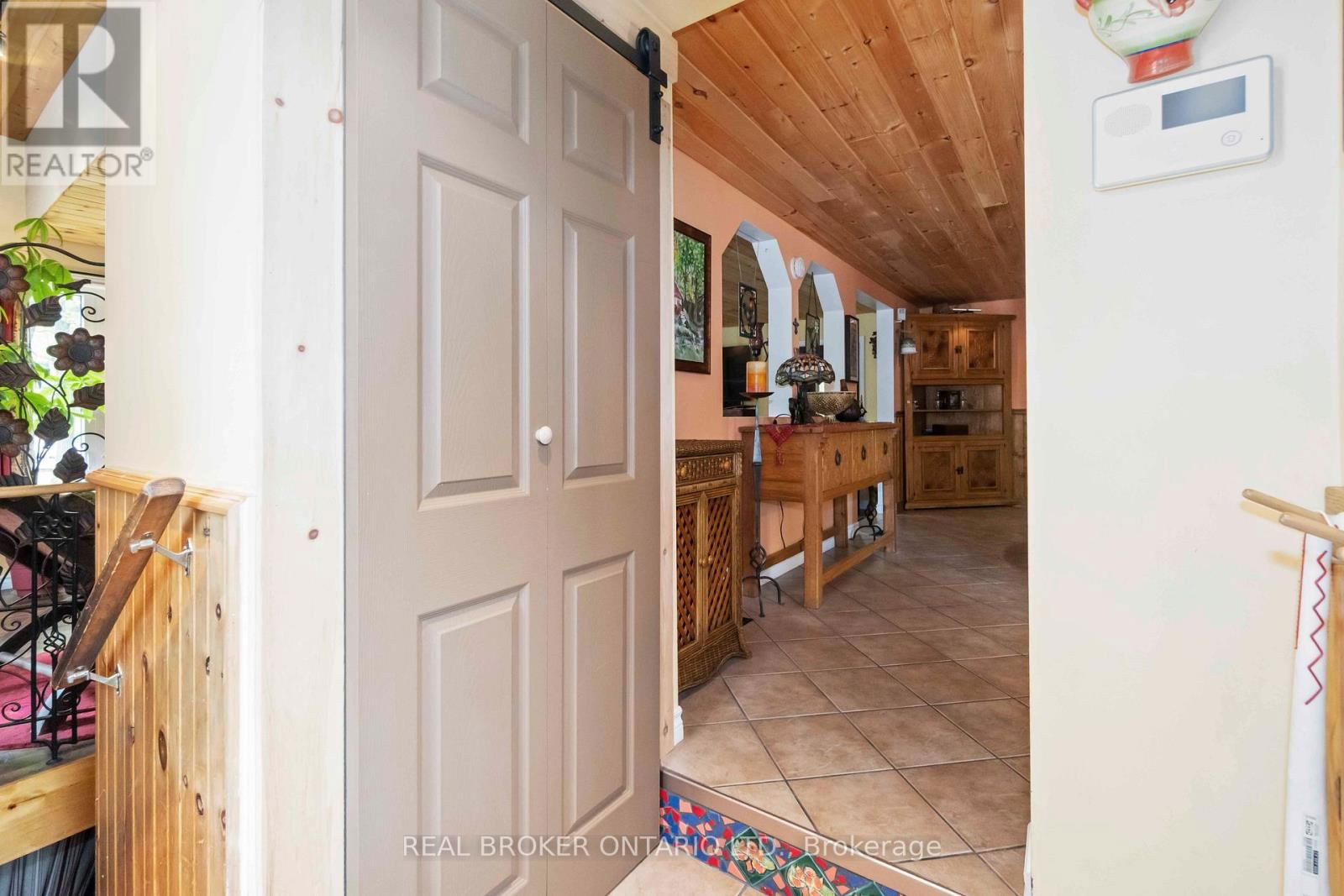 190 WOODS ROAD Image 33