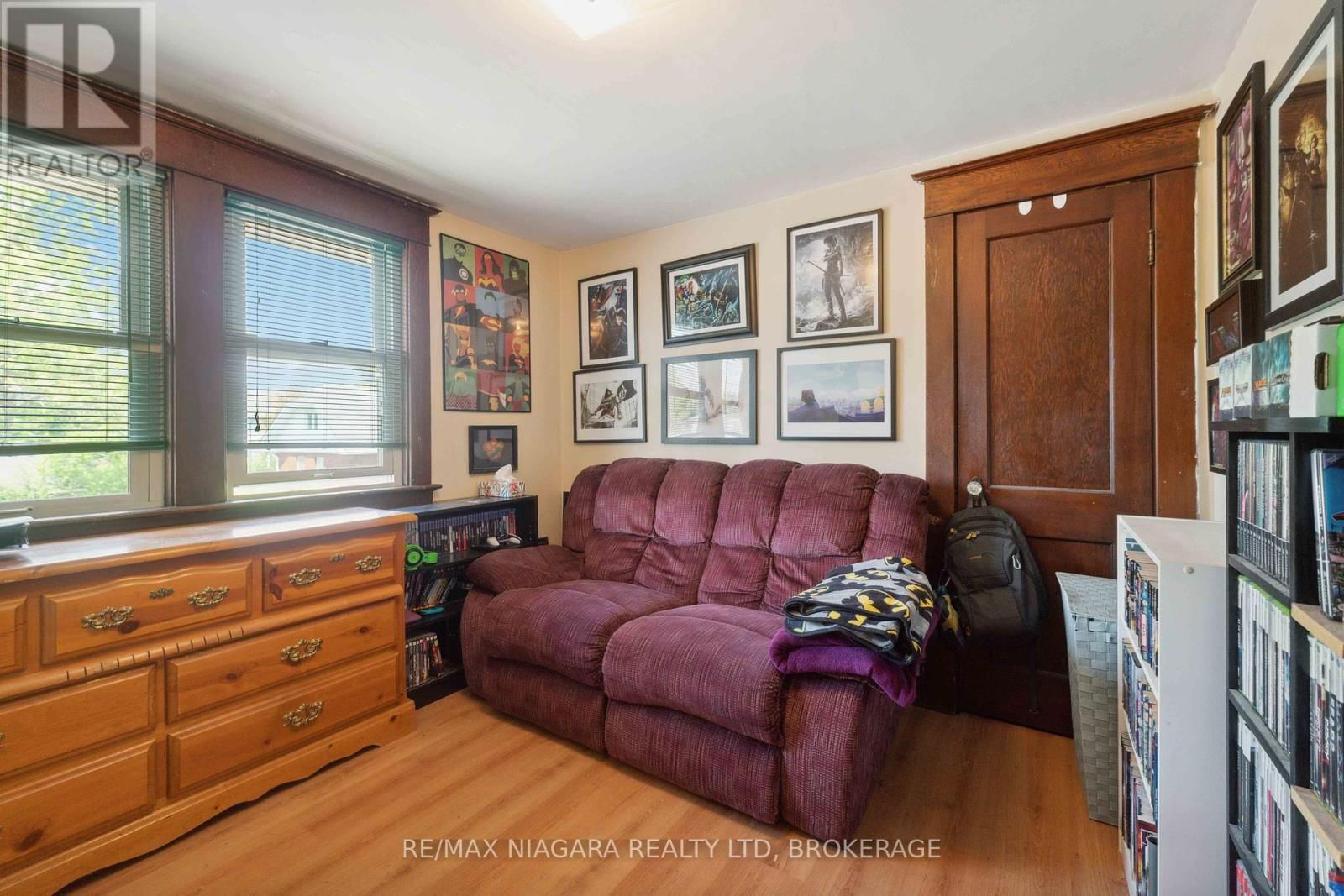 305 EMERICK AVENUE Image 11