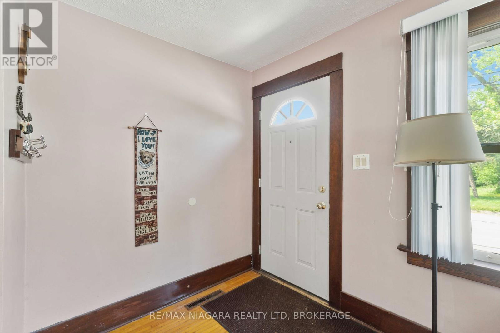 305 EMERICK AVENUE Image 2