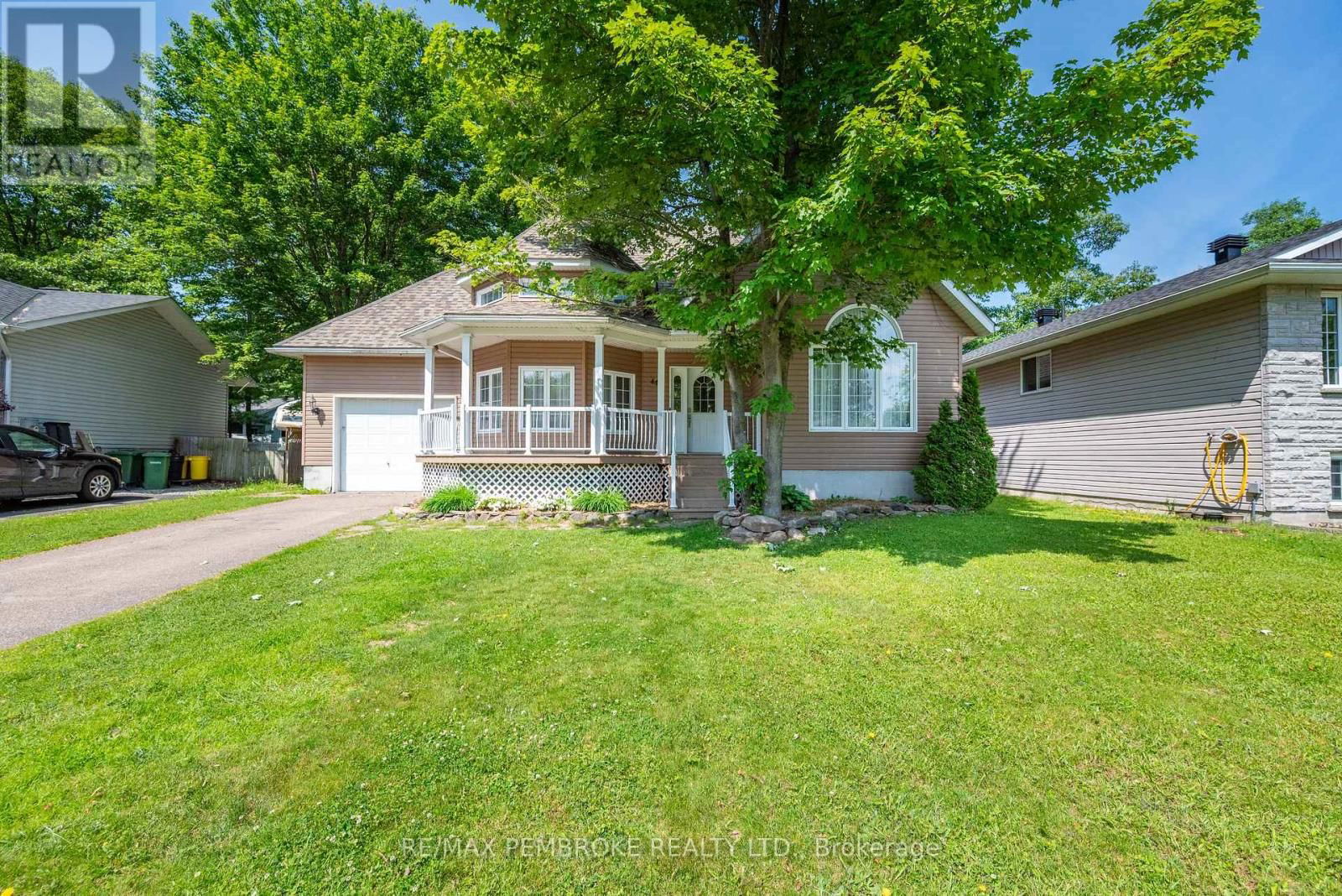 44 BAYSHORE DRIVE Image 1