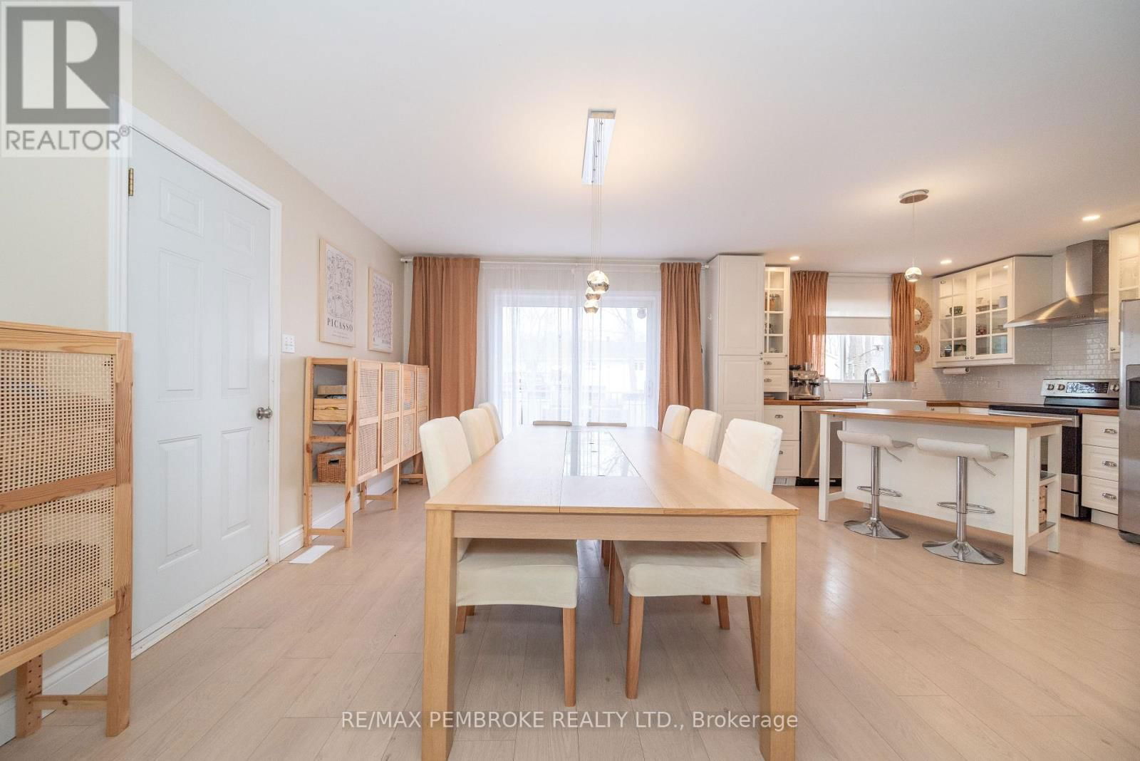 44 BAYSHORE DRIVE Image 13